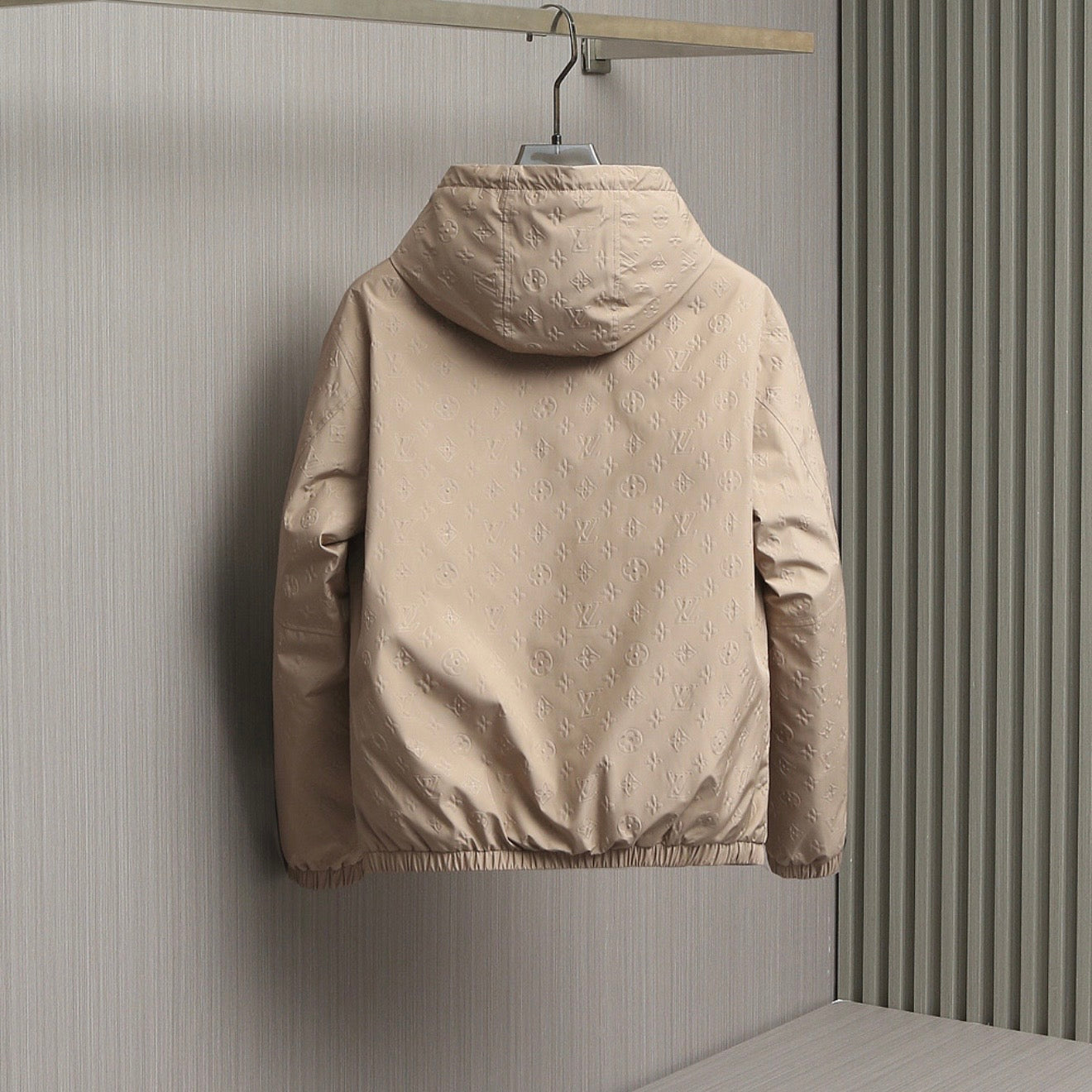 (PRE ORDER) LVE MONOGRAM COAT - BEIGE
