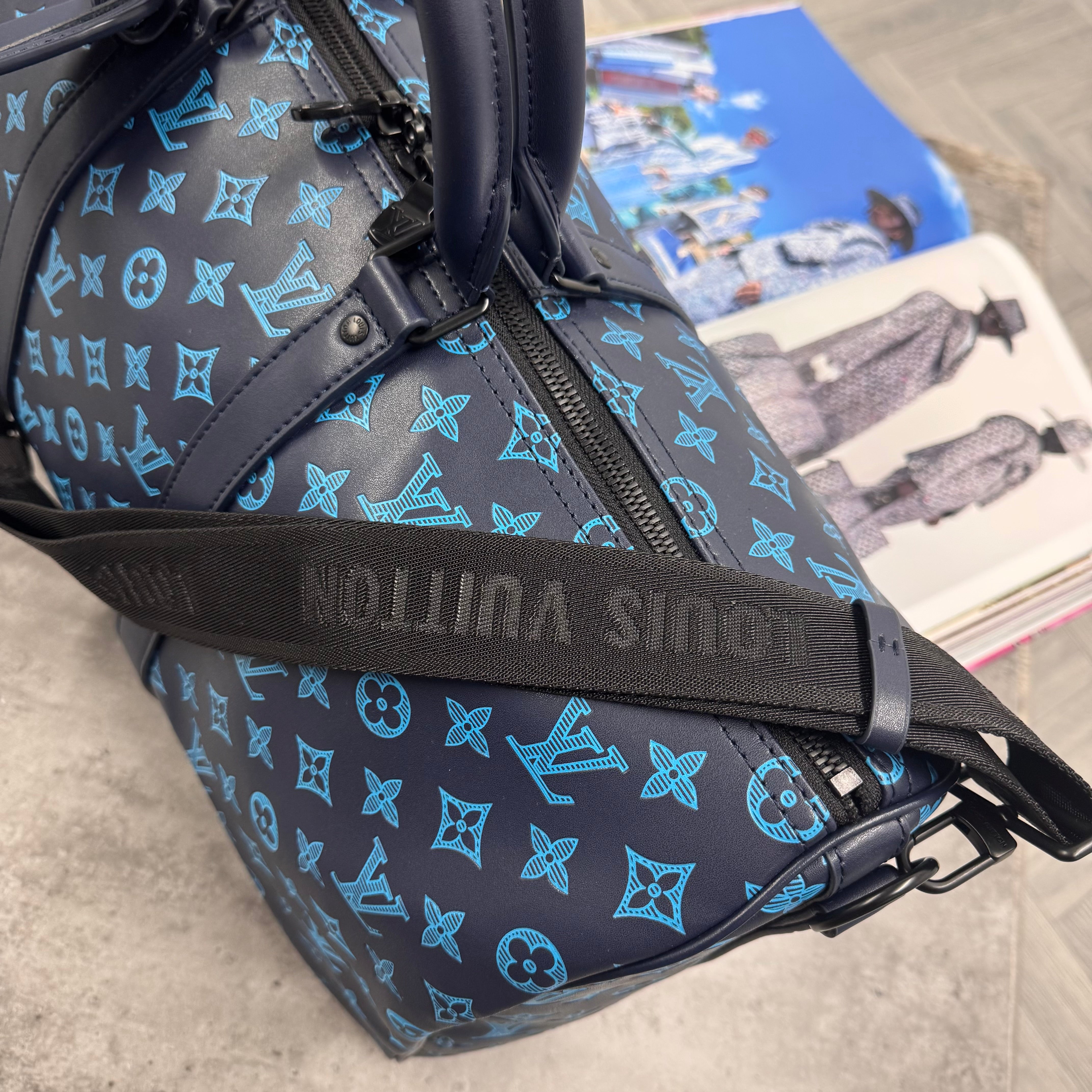 (PRE ORDER) LVE DUFFEL BAG (50) - NAVY / BLUE