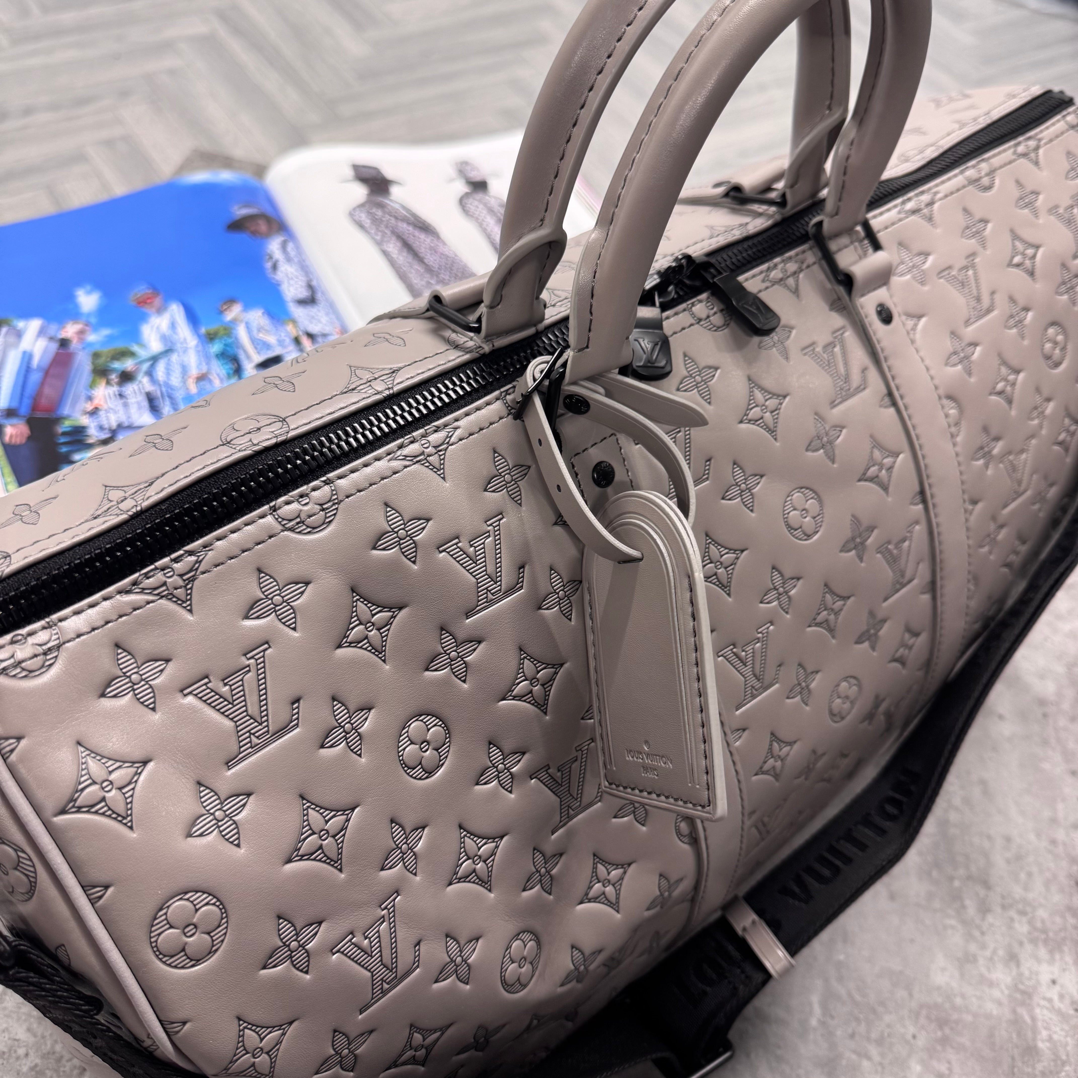 (PRE ORDER) LVE DUFFEL BAG (50) - GREY