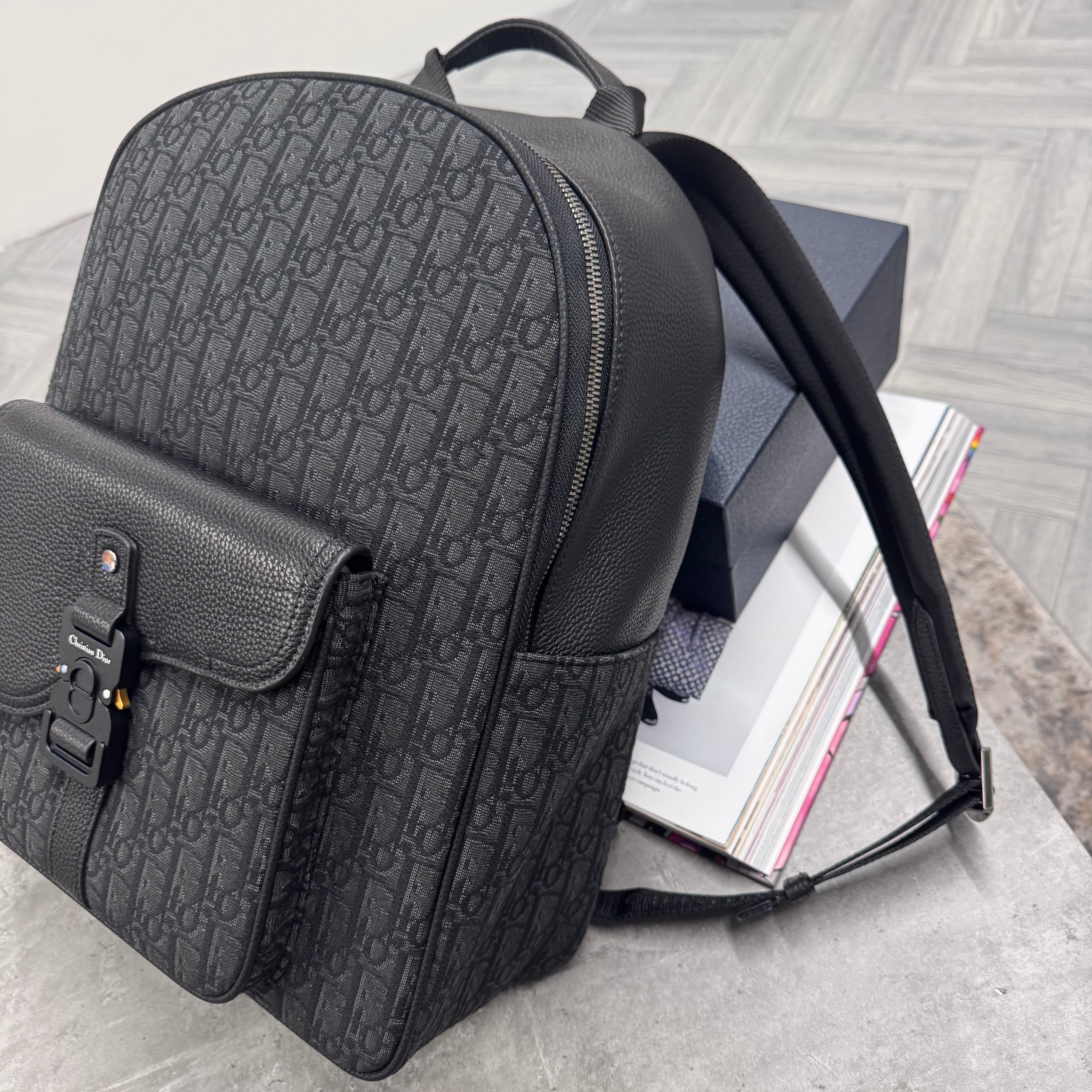 (PRE ORDER) CD SADDLE BACKPACK - BLACK