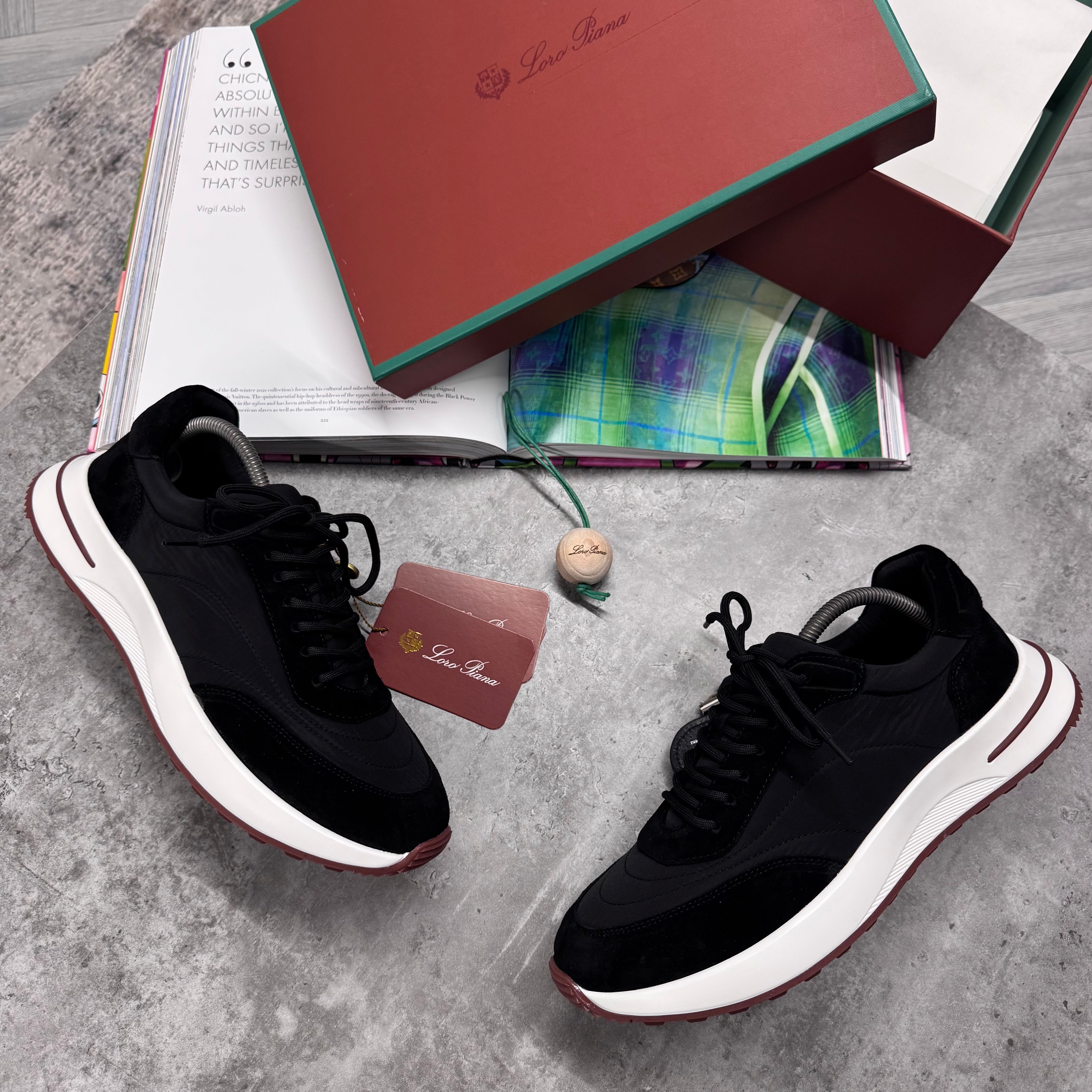 (PRE ORDER) LORO SUEDE RUNNER TRAINER - BLACK
