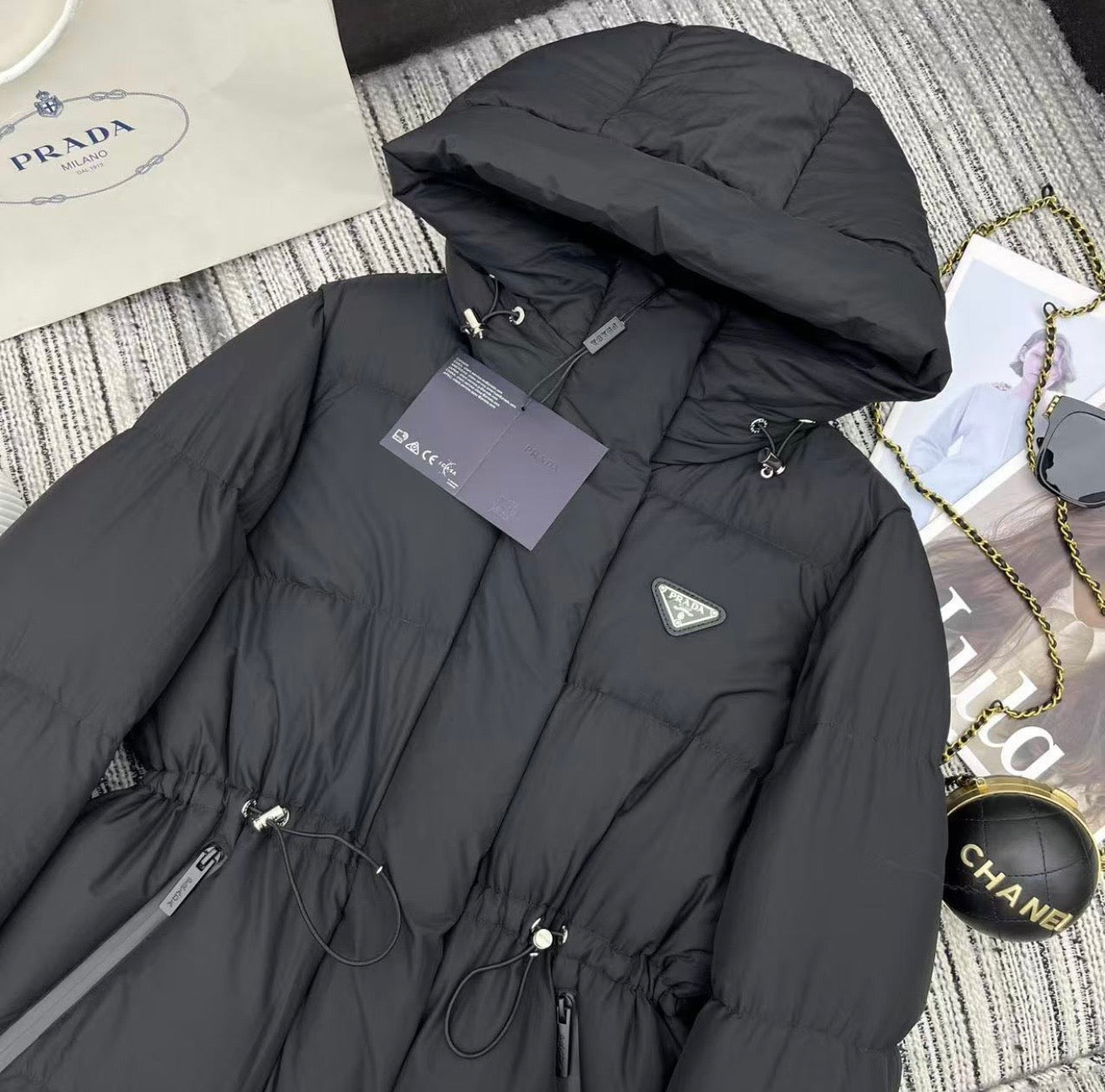 (PRE ORDER) PDA PUFFER COAT - BLACK