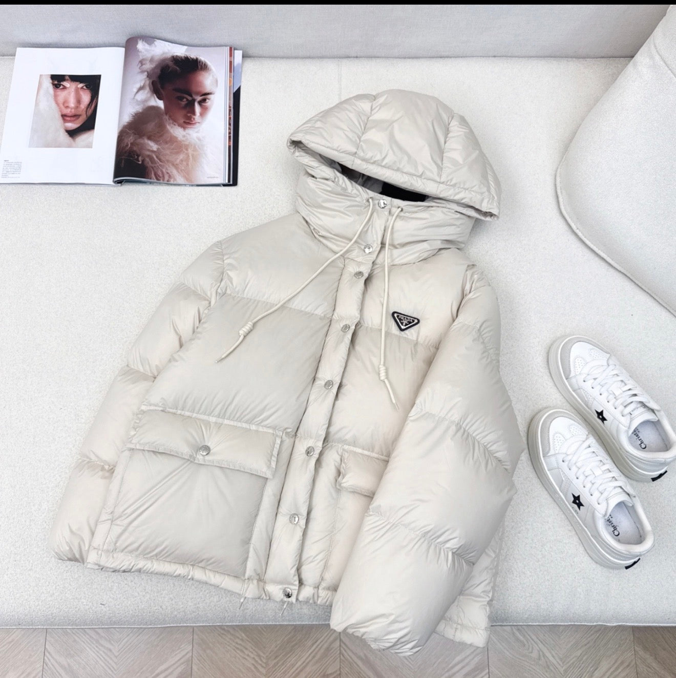 (PRE ORDER) PDA PUFFER COAT - WHITE