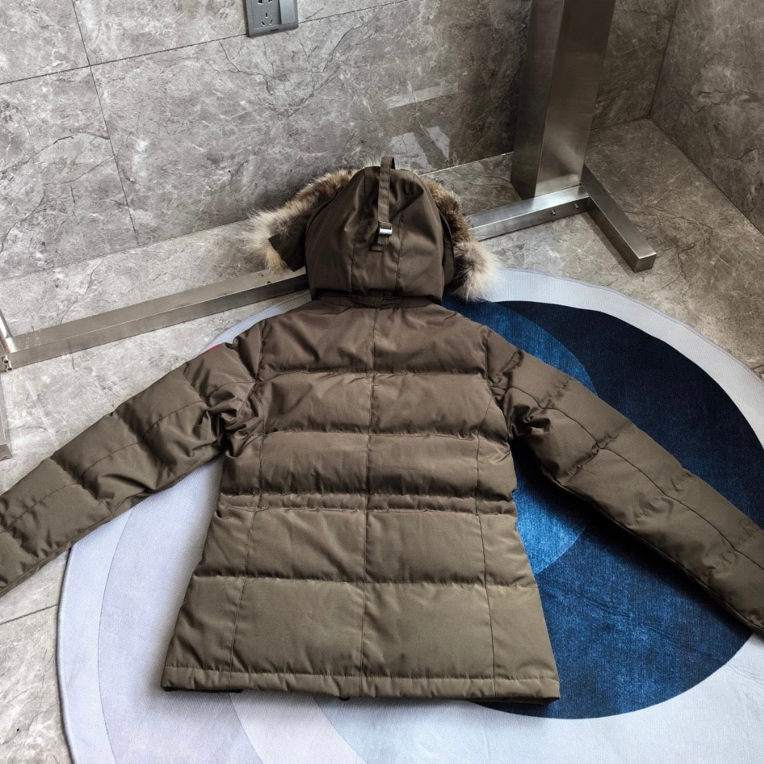 (PRE ORDER) CG CHELSEA PARKER COAT - KHAKI