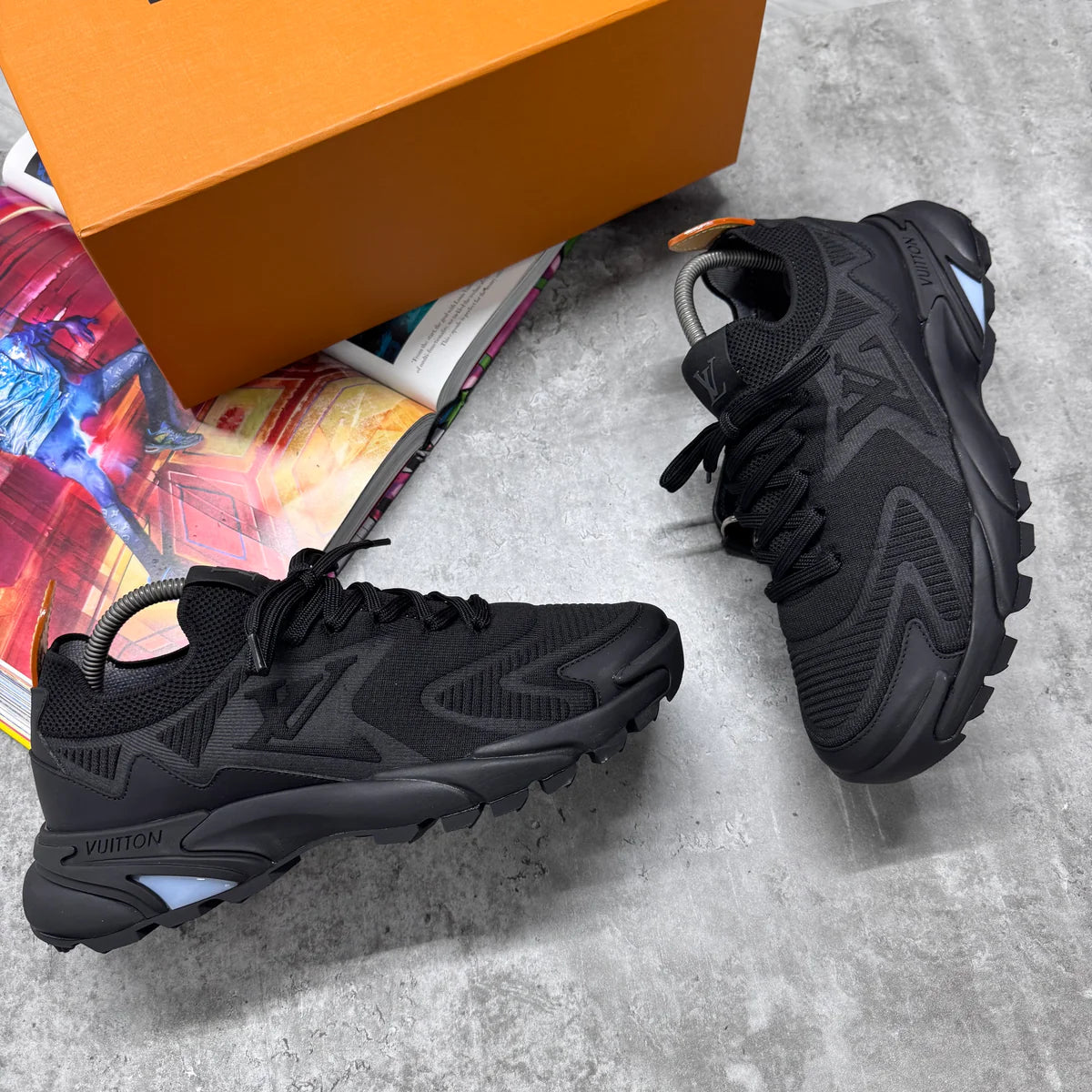 (PRE ORDER) LVE TACTIC TRAINER - BLACK