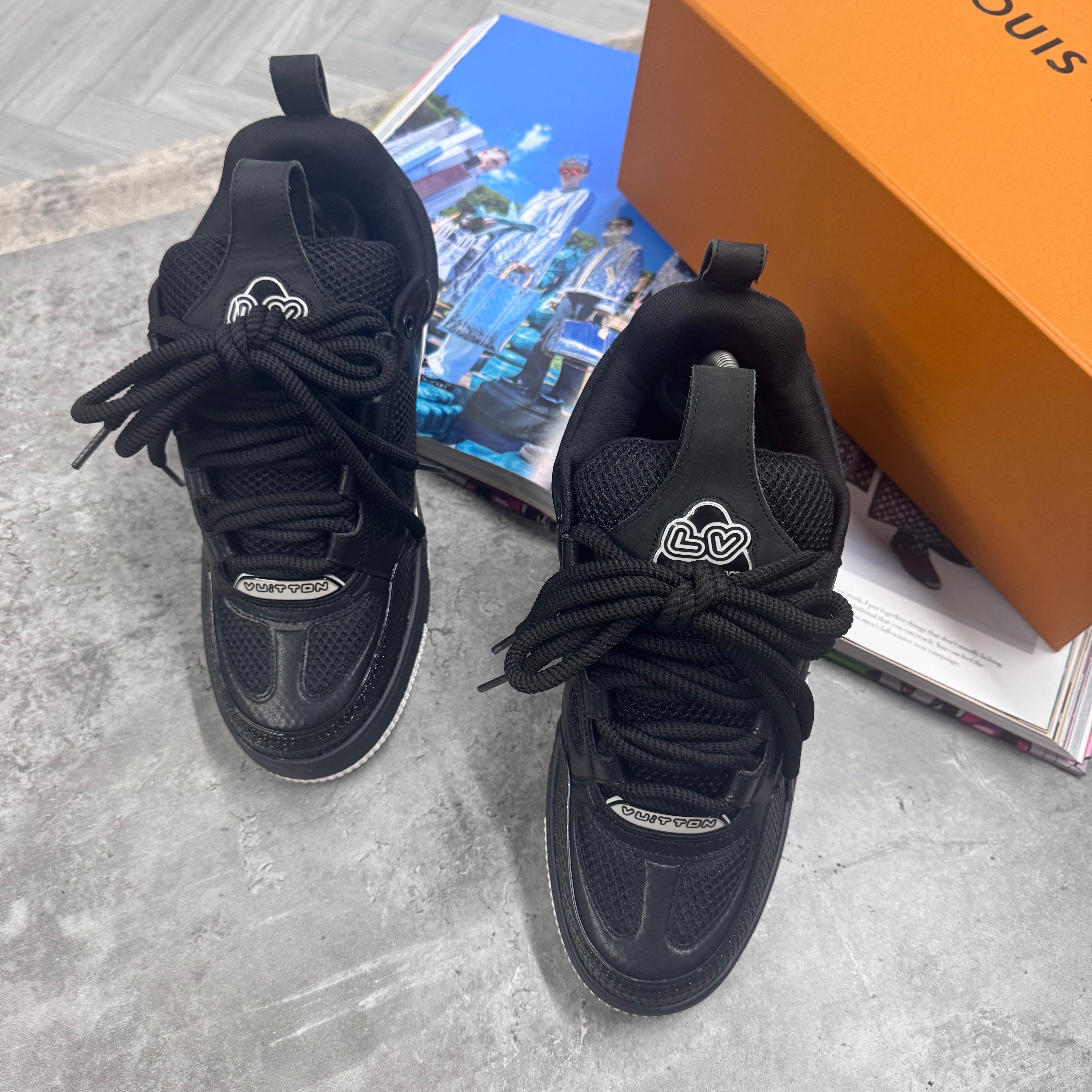 (PRE ORDER) LVE SKATE TRAINERS - BLACK