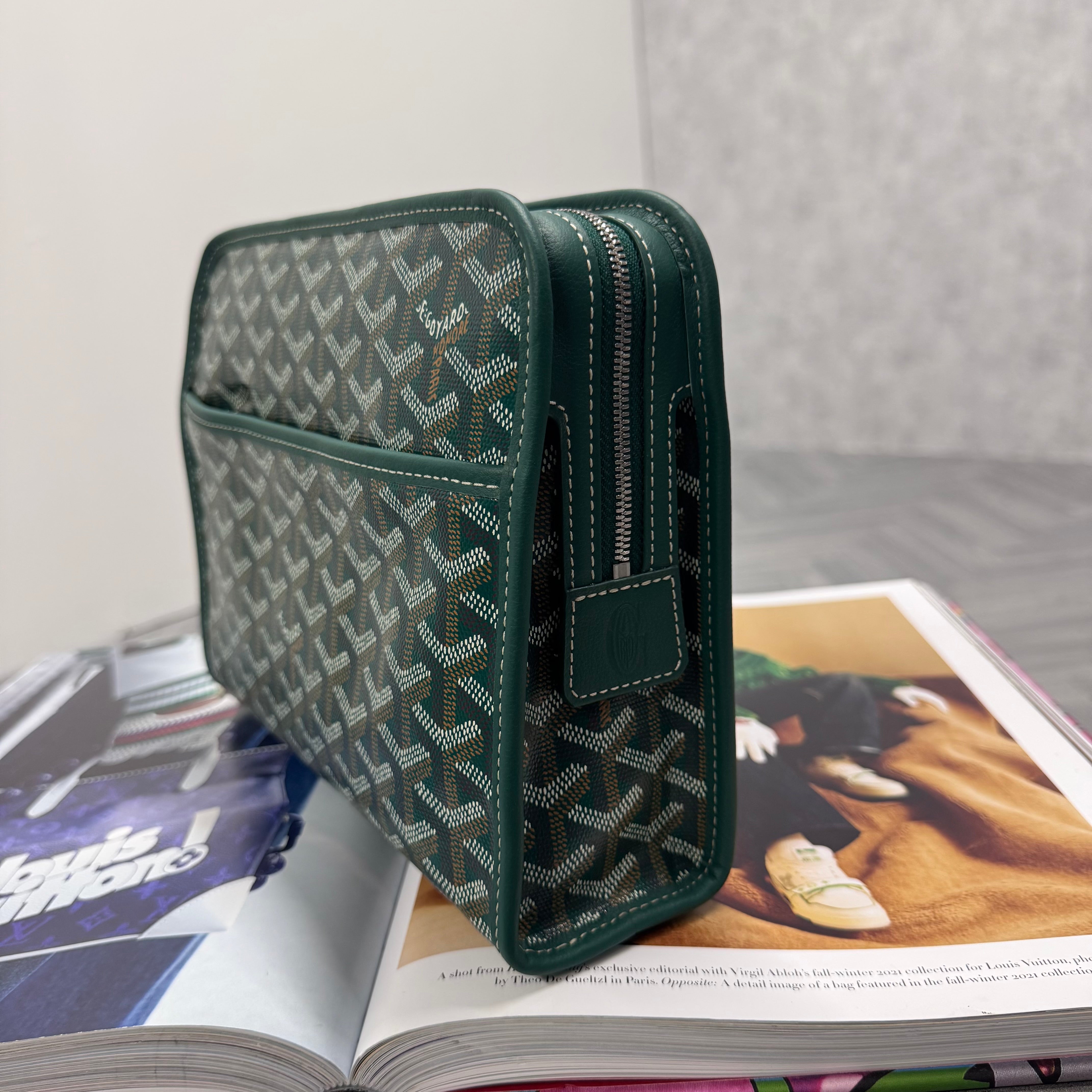 (PRE ORDER) GYRD POUCH BAG - GREEN