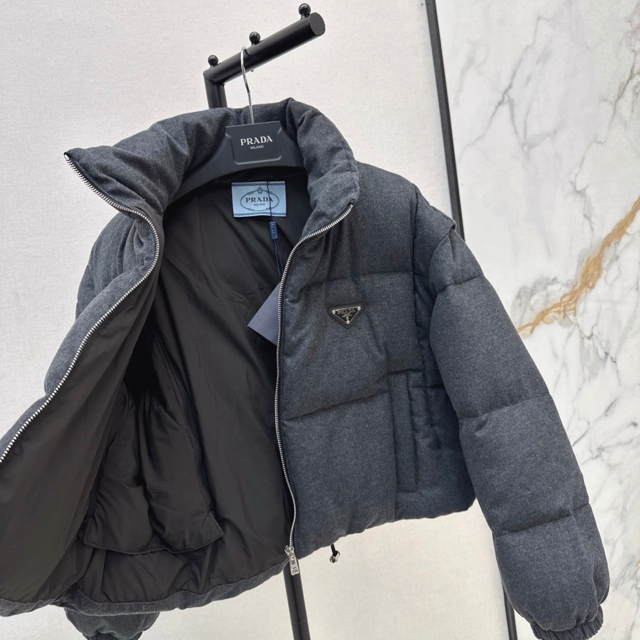 (PRE ORDER) PDA DETACHABLE PUFFER COAT - GREY