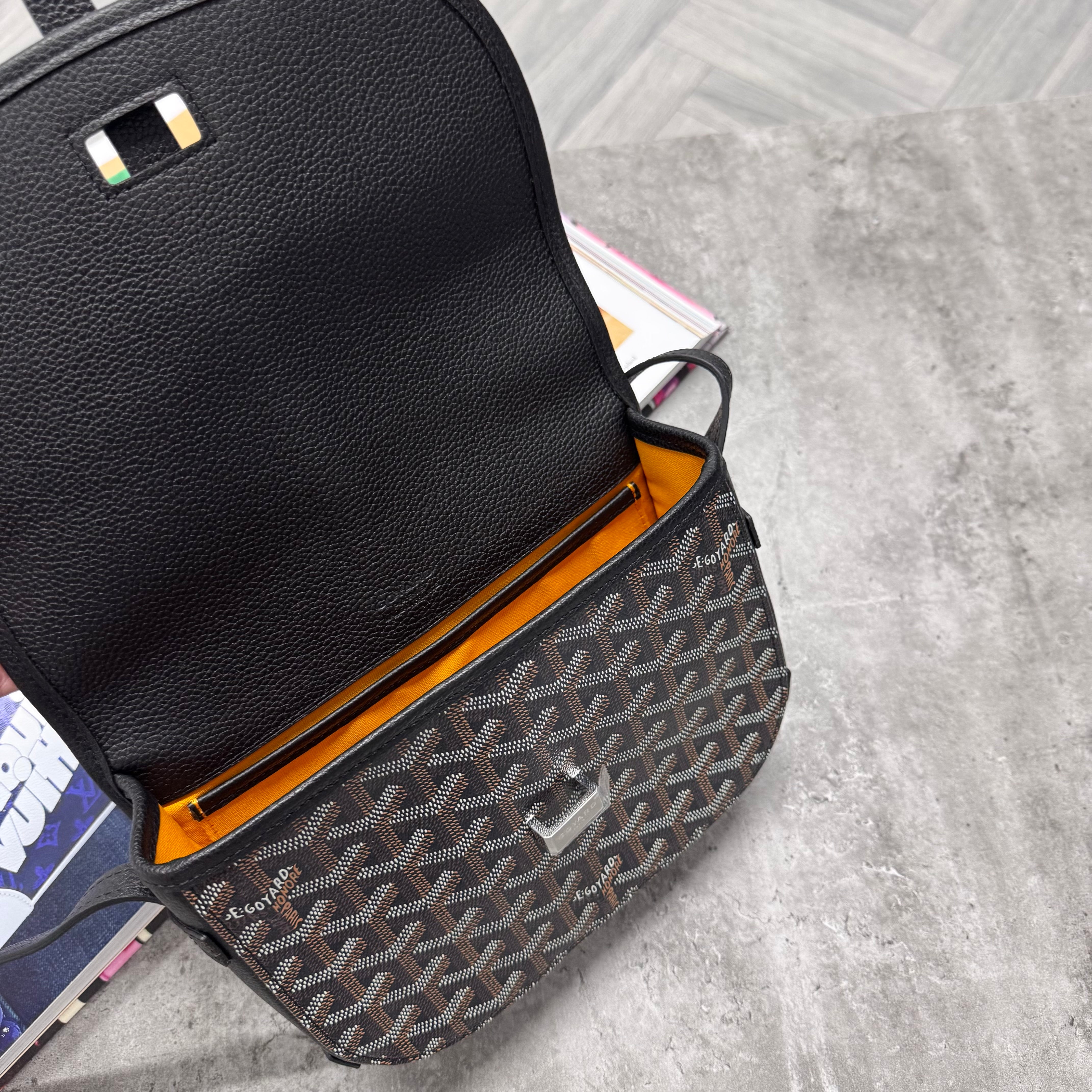 (PRE ORDER) GYRD MAN BAG - BLACK