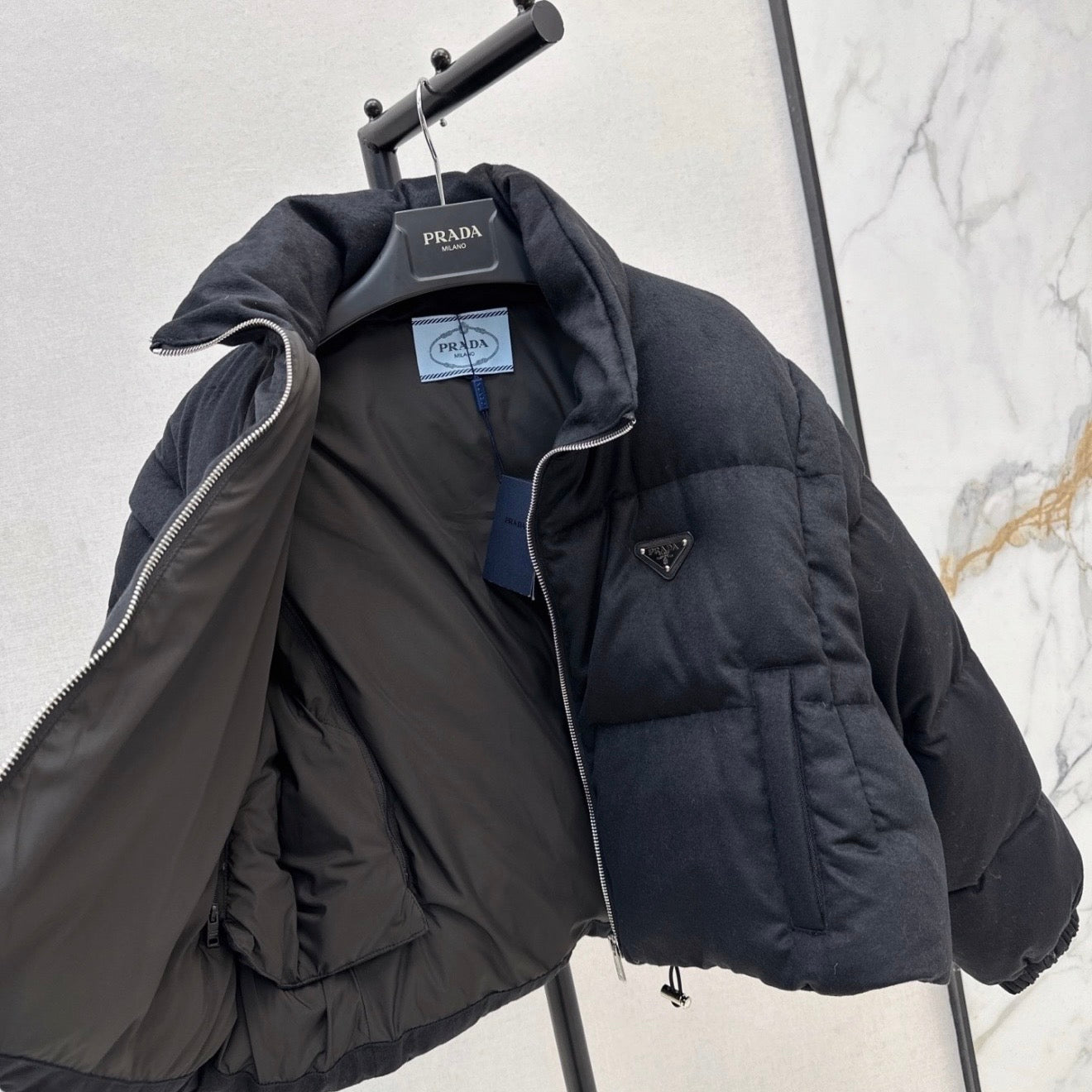 (PRE ORDER) PDA DETACHABLE PUFFER COAT - BLACK