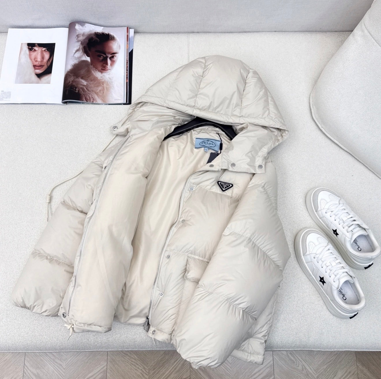 (PRE ORDER) PDA PUFFER COAT - WHITE