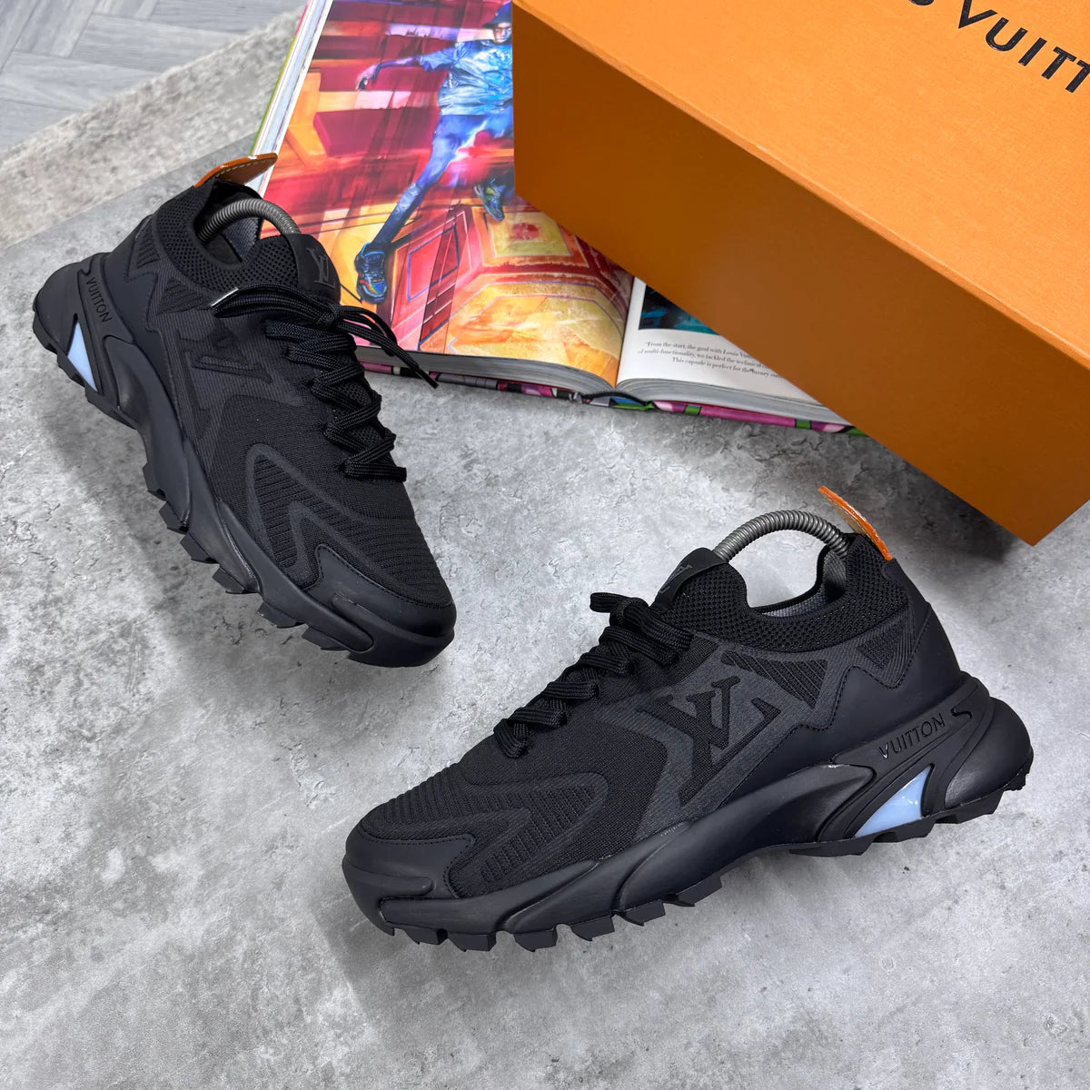 (PRE ORDER) LVE TACTIC TRAINER - BLACK