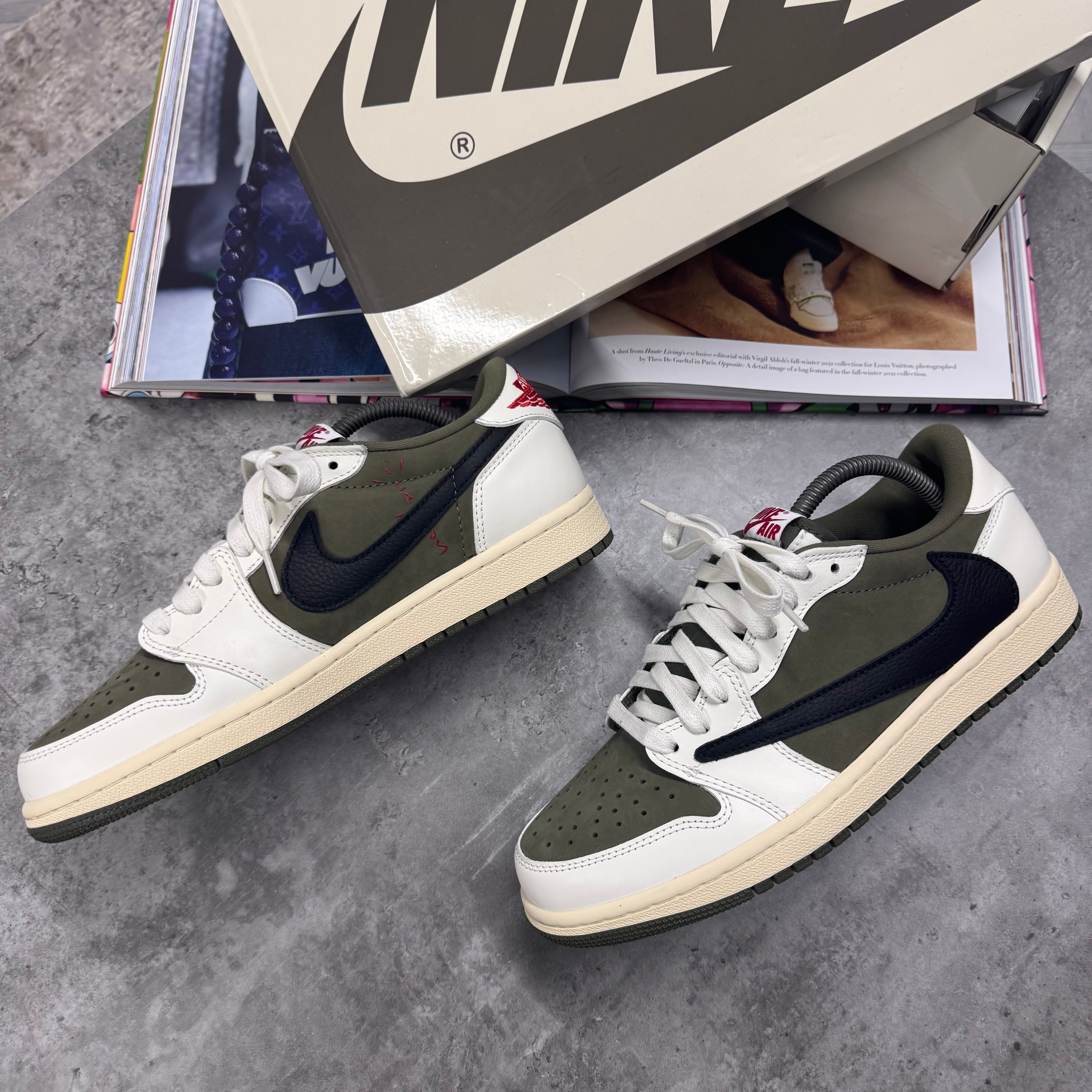 (PRE ORDER) NI X TS JORDAN 1 - MID OLIVE