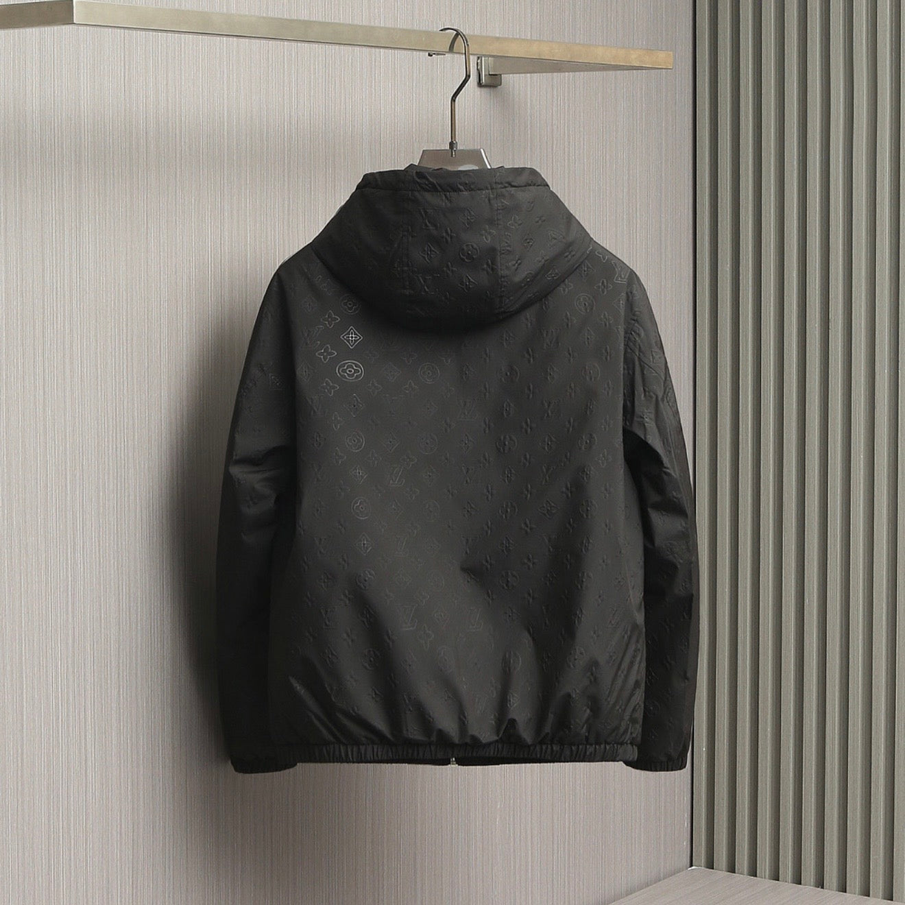 (PRE ORDER) LVE MONOGRAM COAT - BLACK