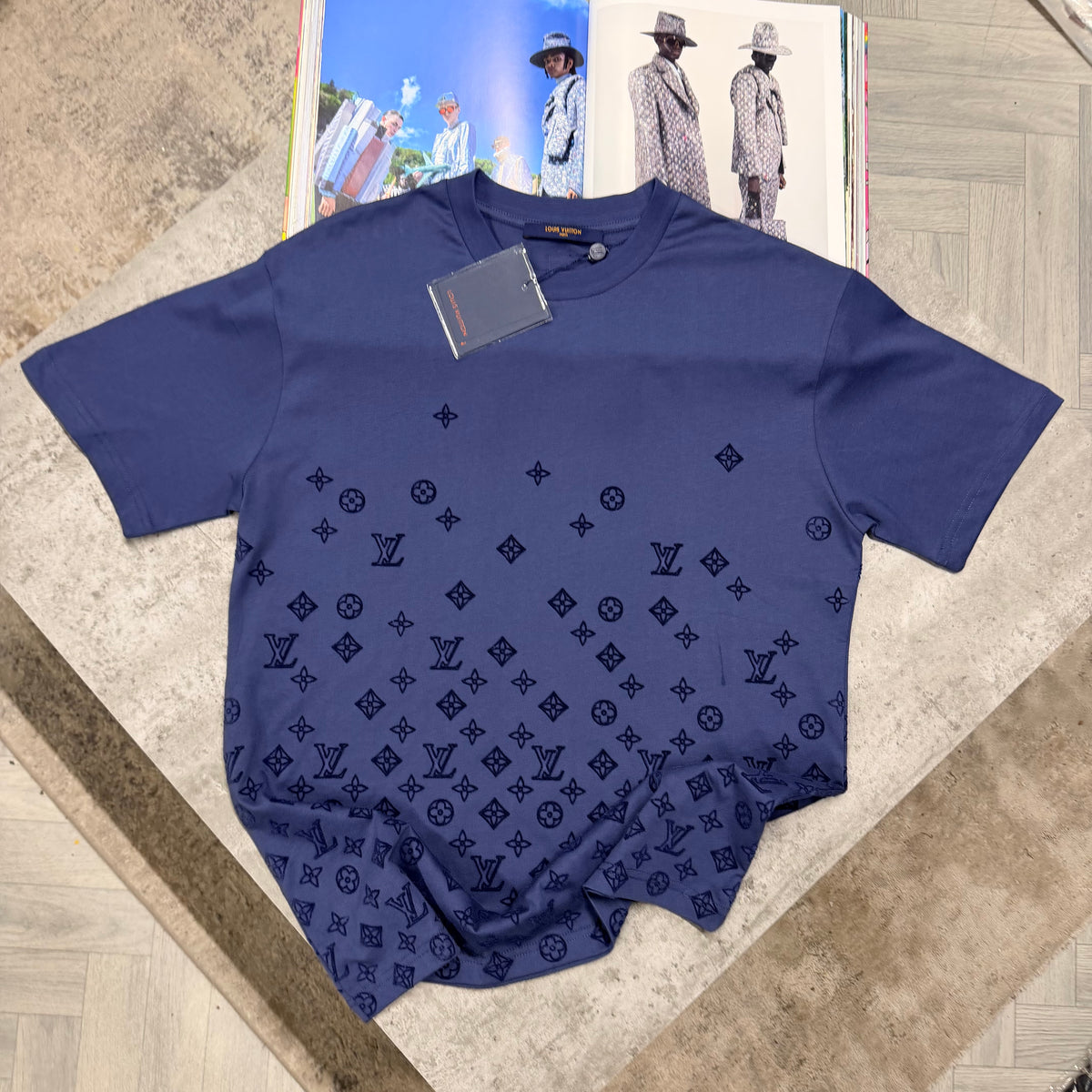 LVE GRADIENT T SHIRT - NAVY