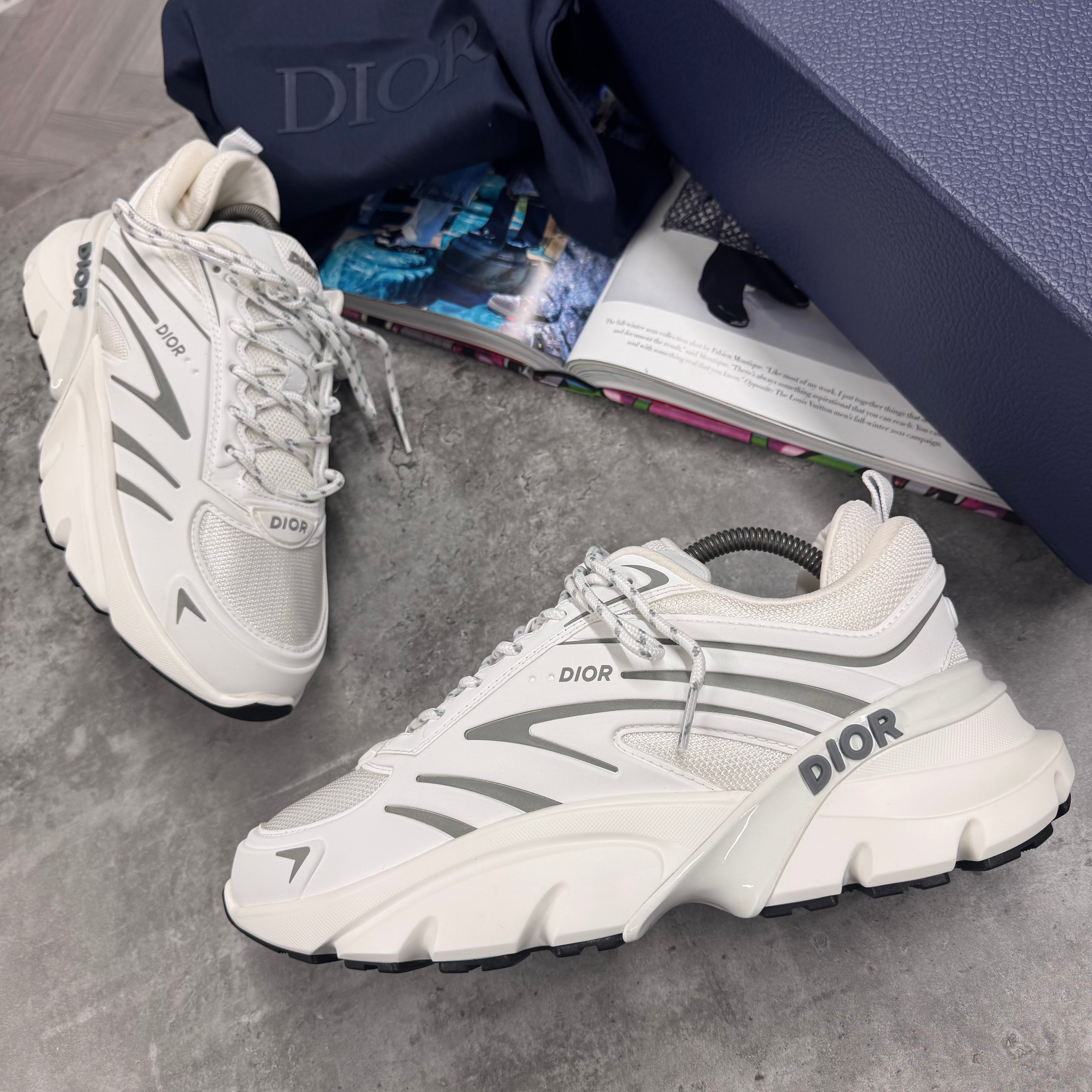 B44 TRAINER - WHITE