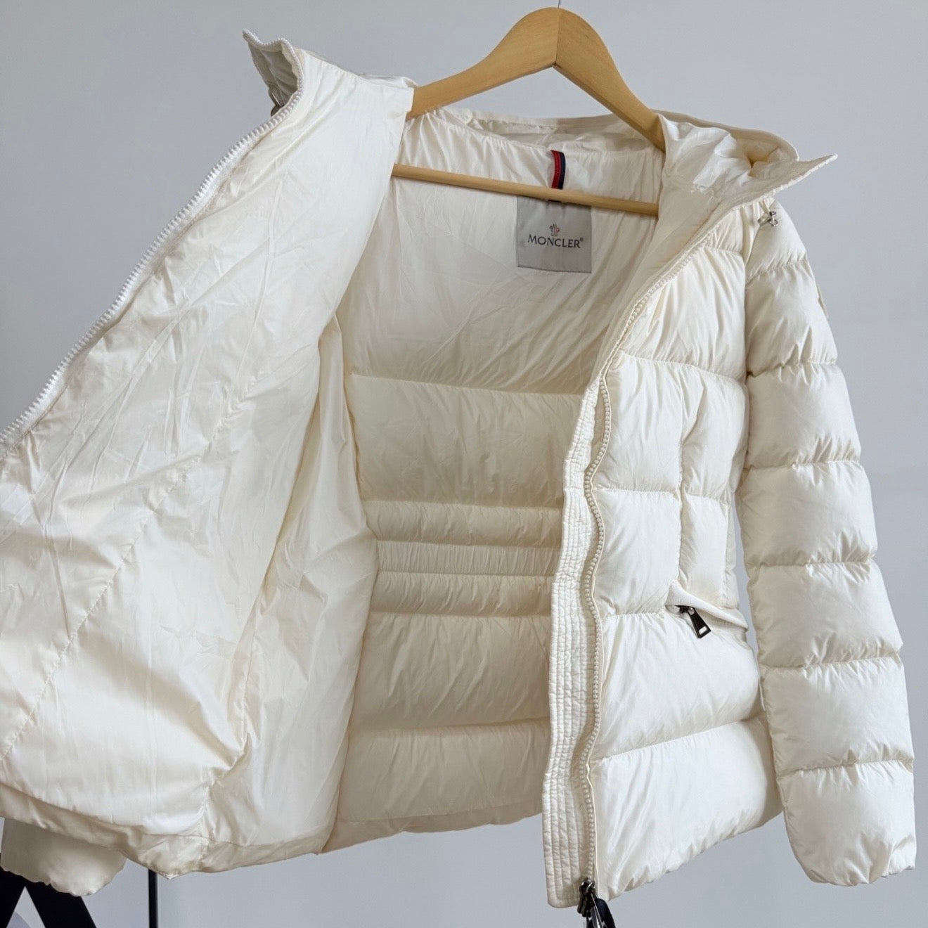 (PRE ORDER) MNCLR PUFFER COAT - WHITE