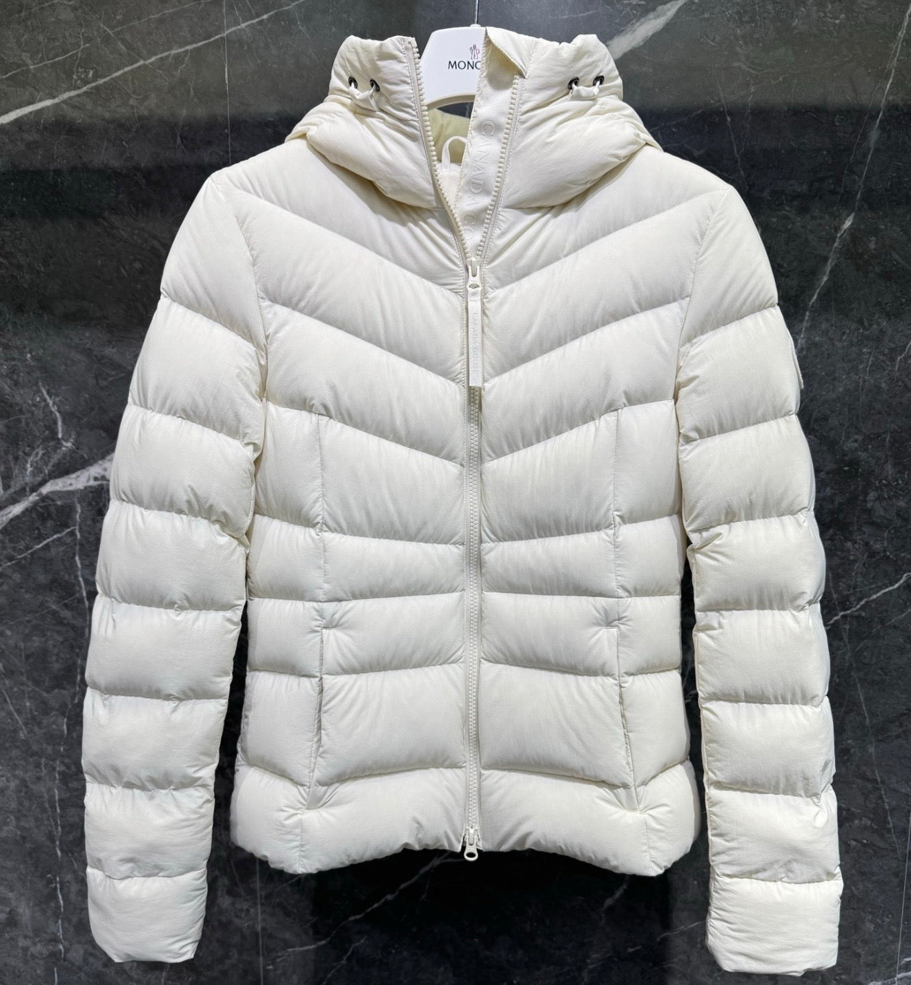 (PRE ORDER) CG PUFFER COAT - WHITE
