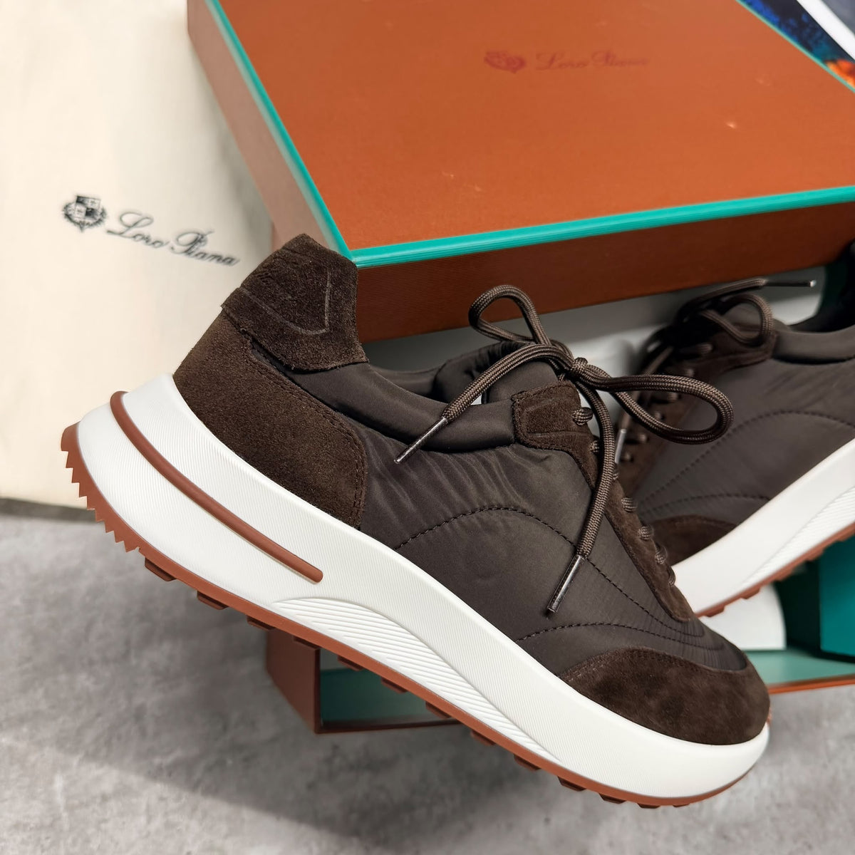(PRE ORDER) LORO TRAINER - BROWN