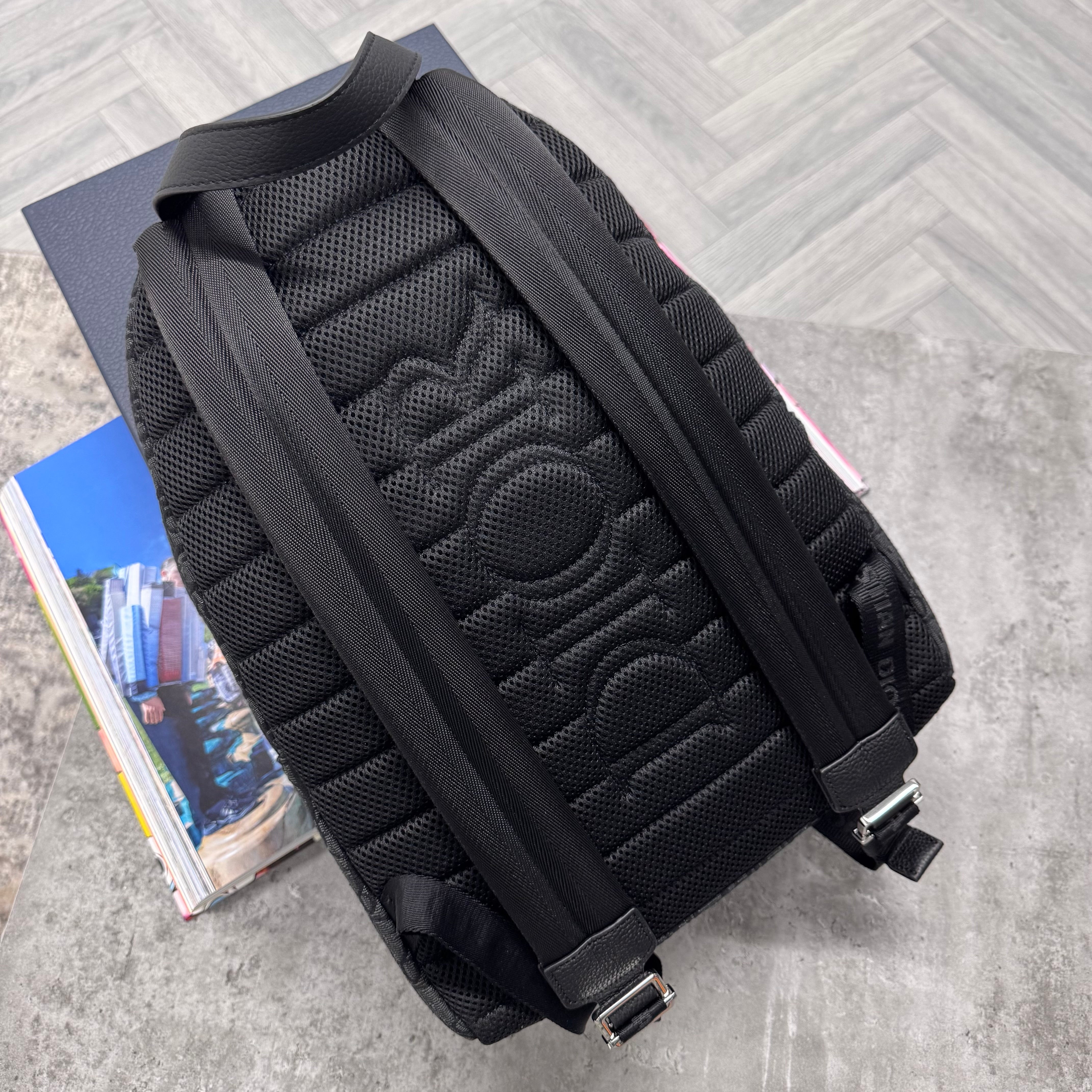 CD OBLIQUE BACKPACK - BLACK