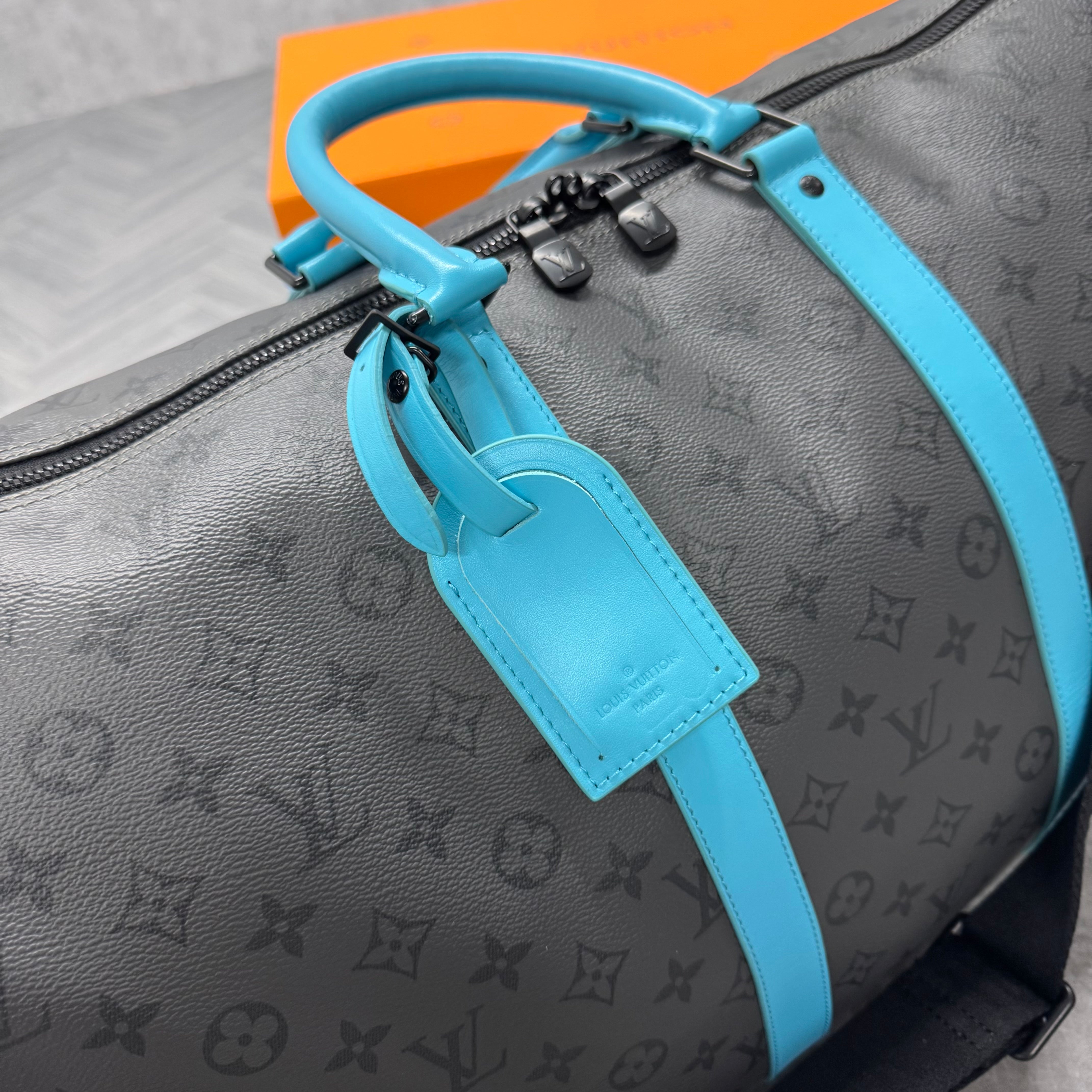 (PRE ORDER) LVE DUFFEL BAG (55) - GREY / AQUA