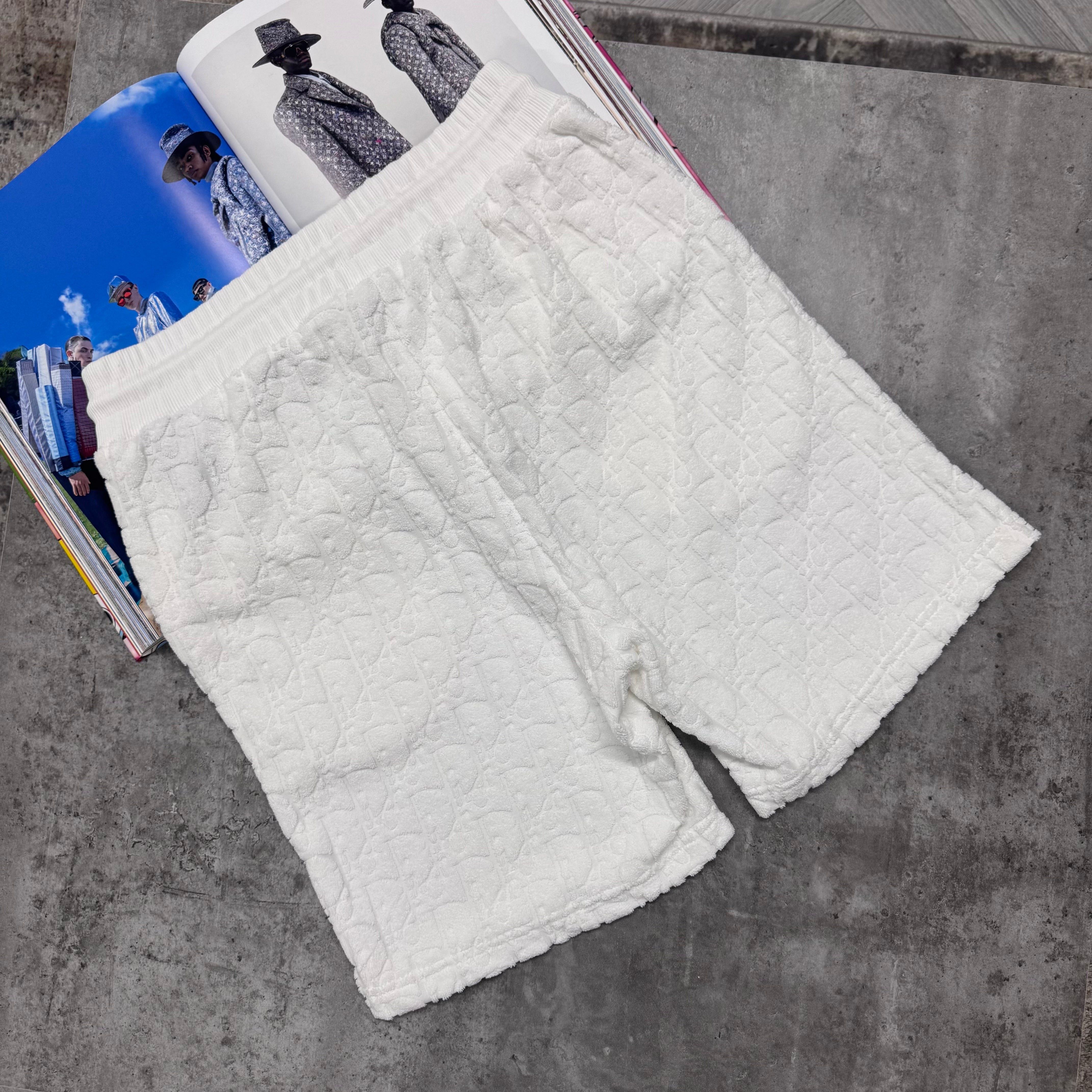 CD OBLIQUE TEDDY SHORTS - WHITE