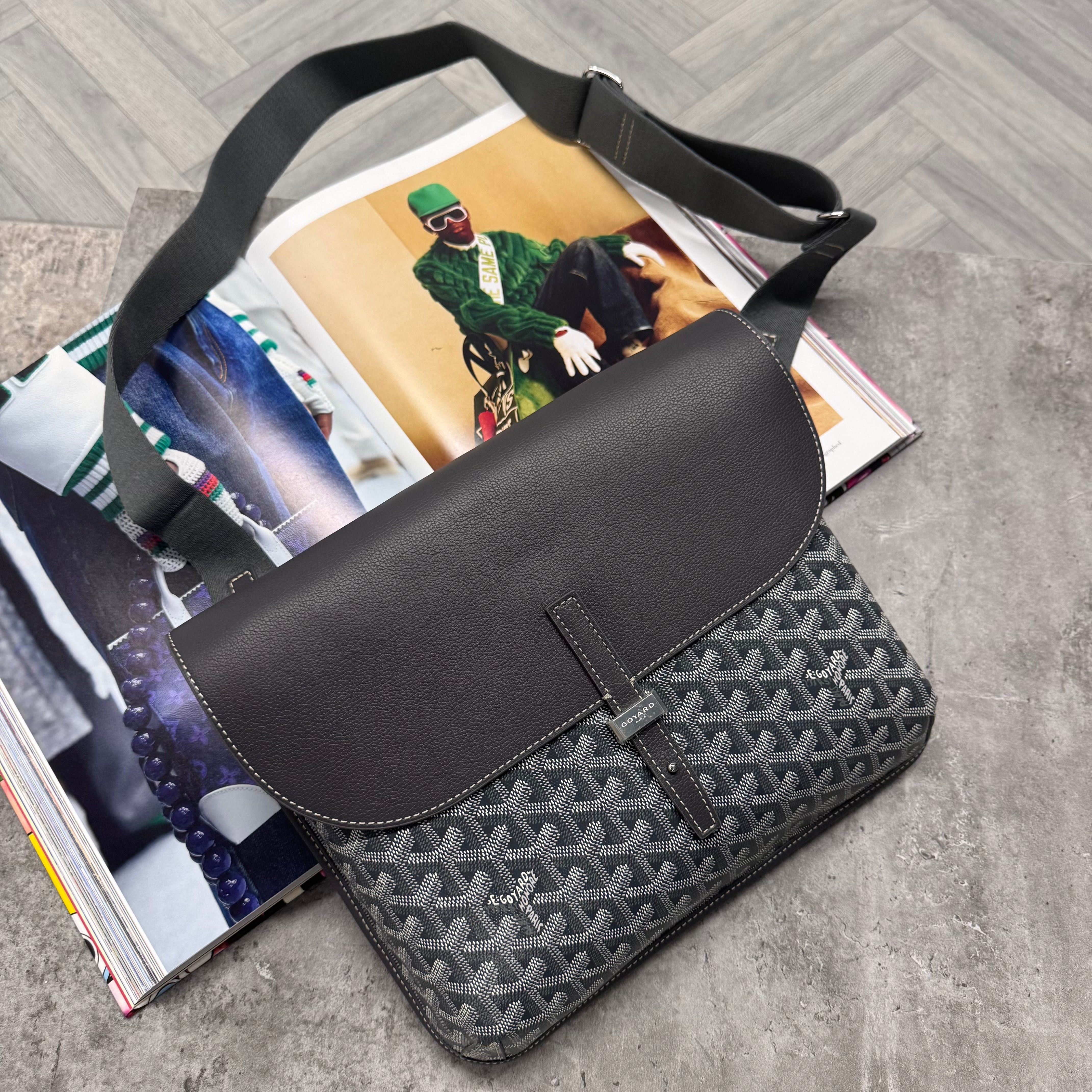 (PRE ORDER) GYRD MAN BAG - GREY