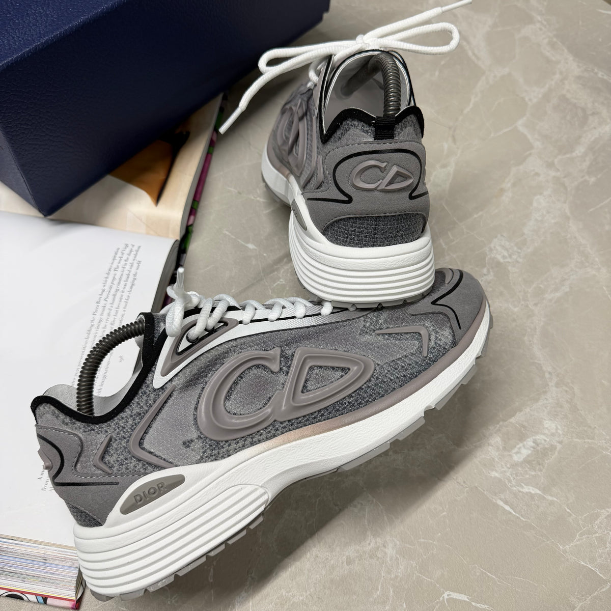 B30 TRAINER - GREY / BROWN FROST