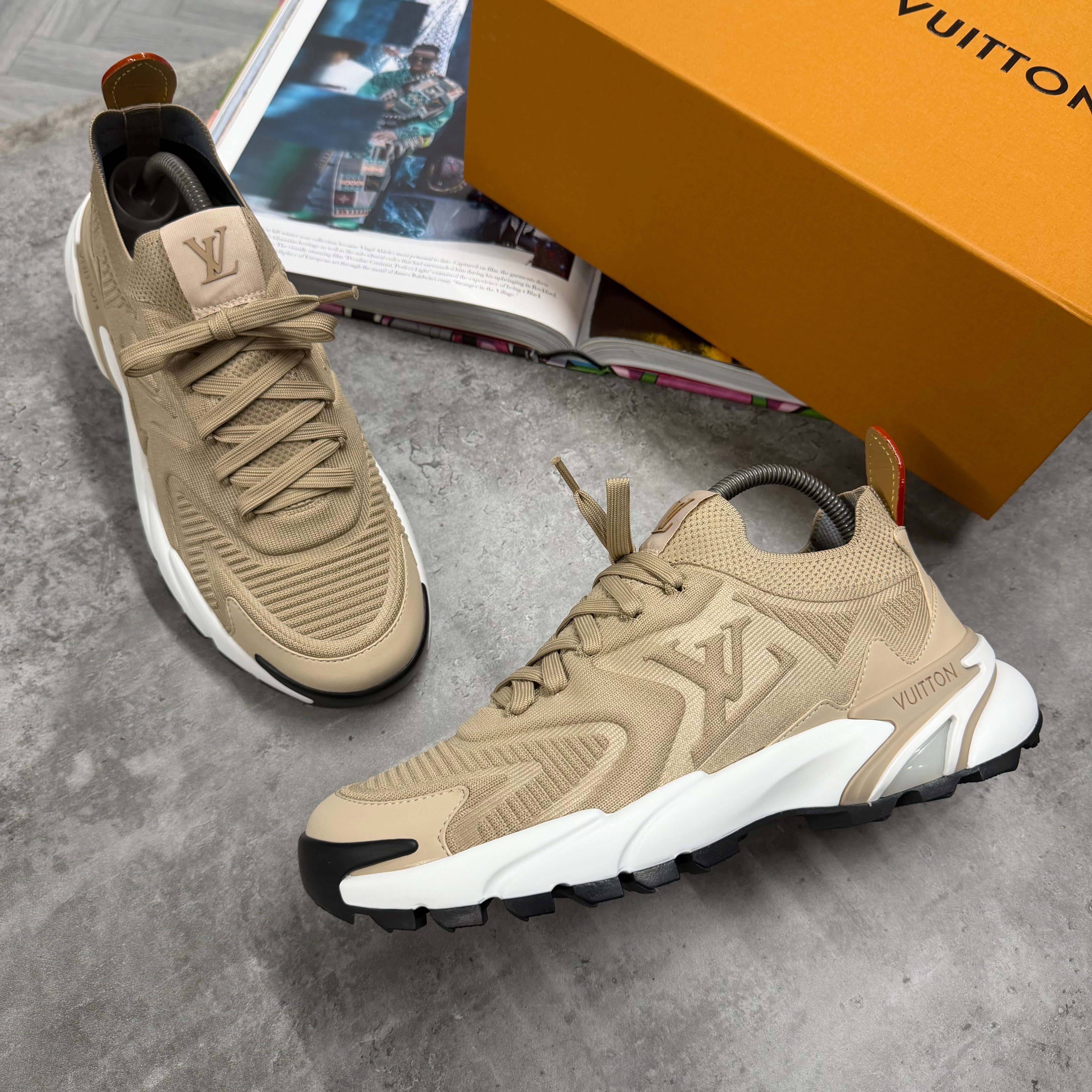 (PRE ORDER) LVE TACTIC TRAINER - BEIGE