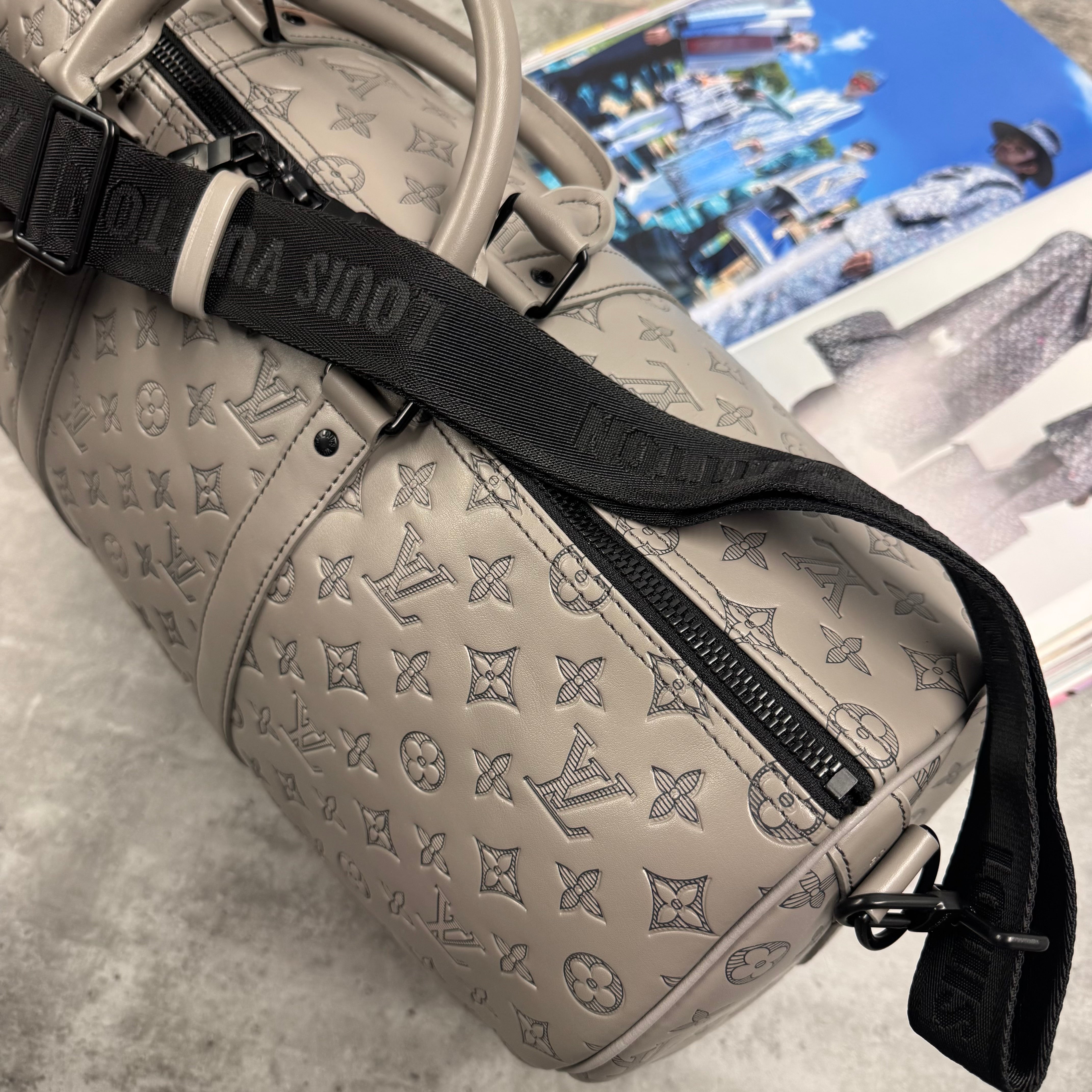 LVE DUFFEL BAG (50) - GREY