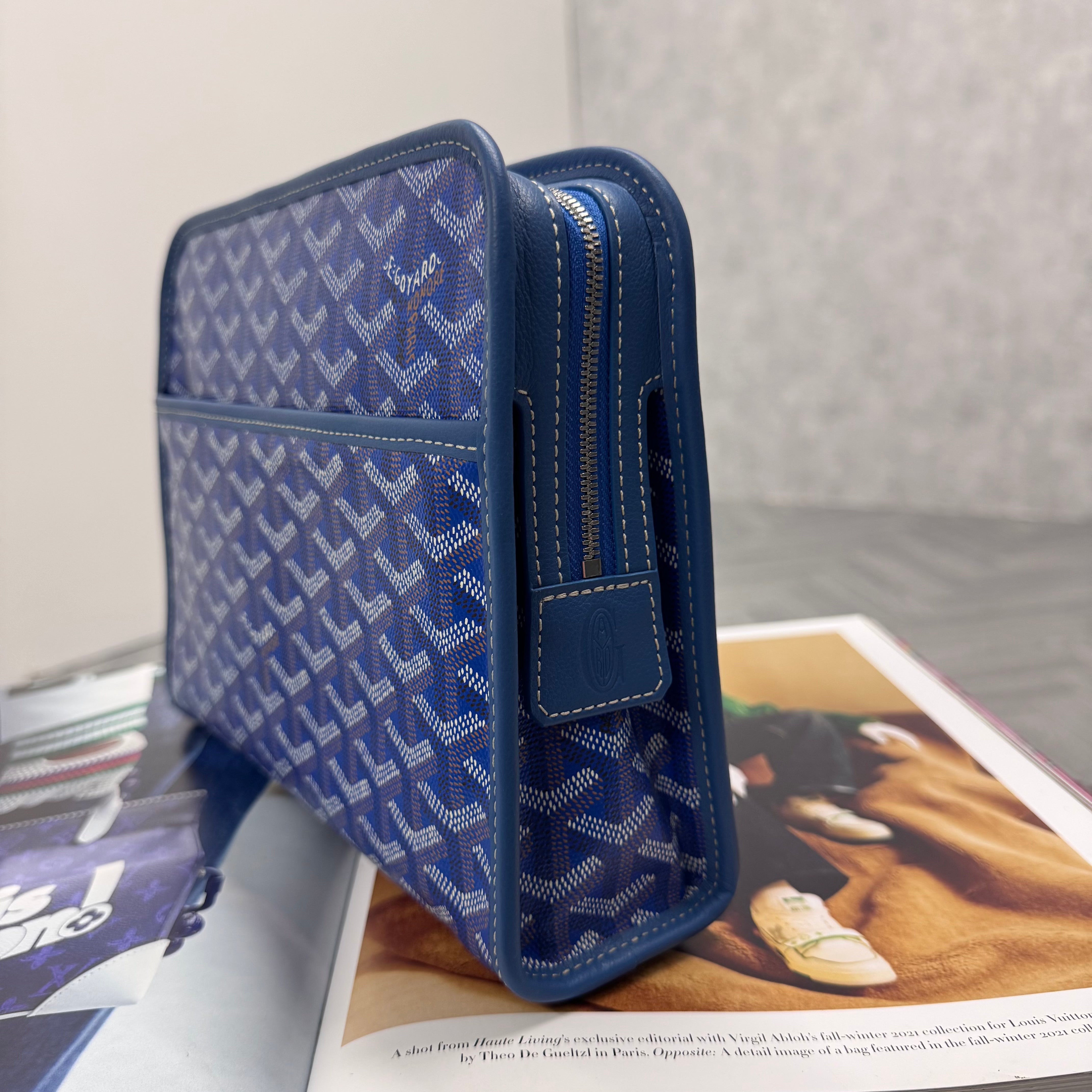 GYRD POUCH BAG - BLUE