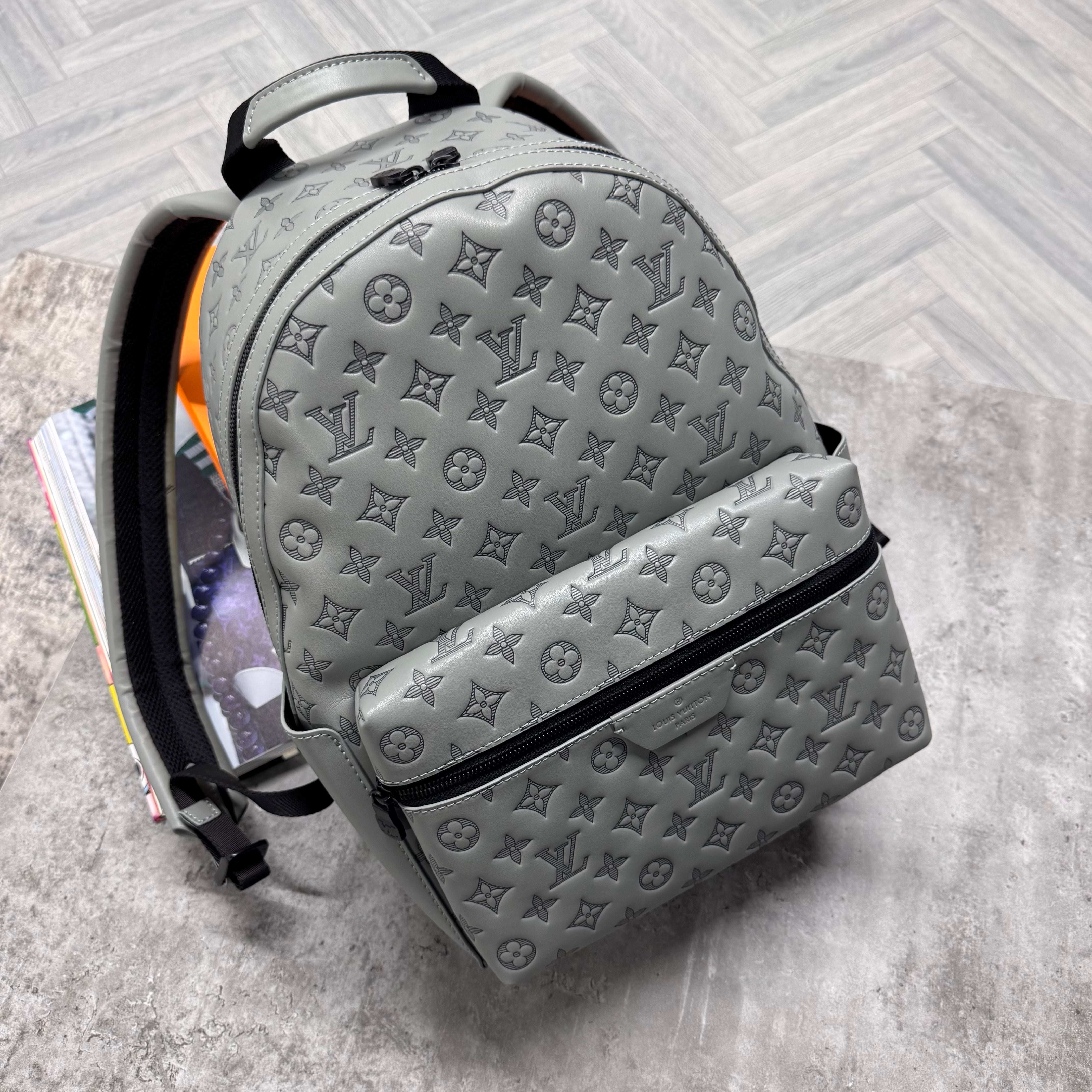 (PRE ORDER) LVE MONOGRAM BACKPACK - GREY