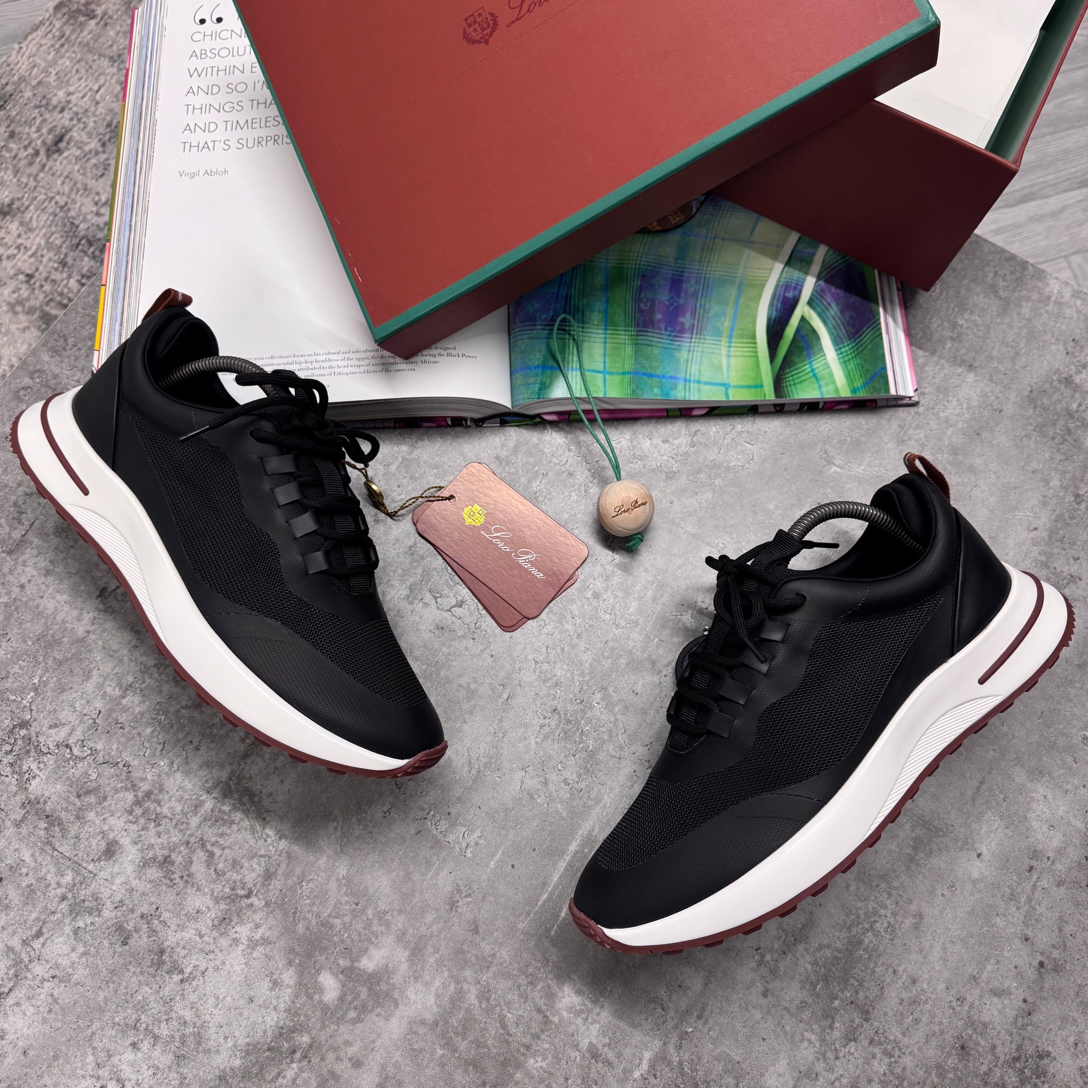 (PRE ORDER) LORO RUNNER TRAINER - BLACK