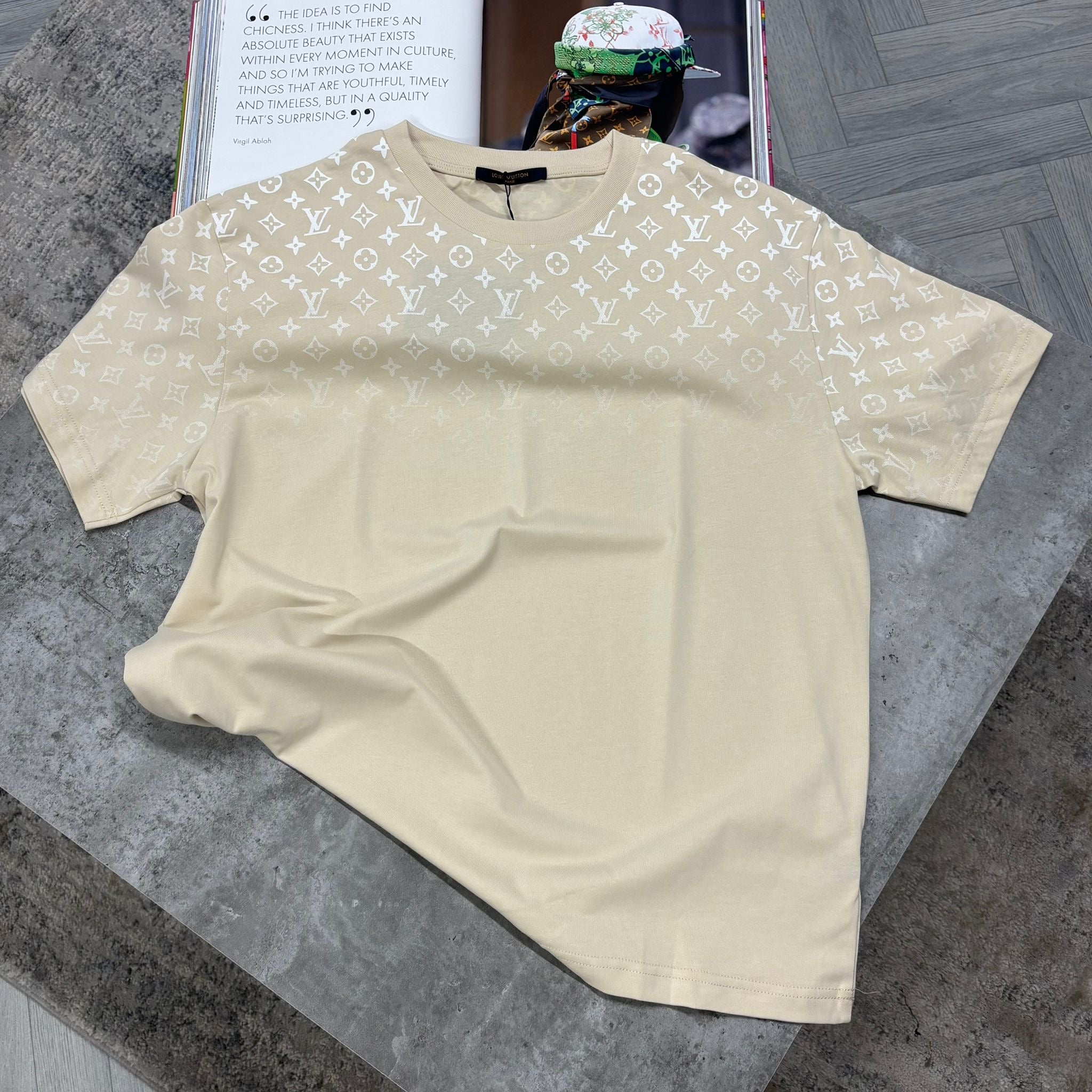 LVE MONOGRAM T SHIRT - BEIGE