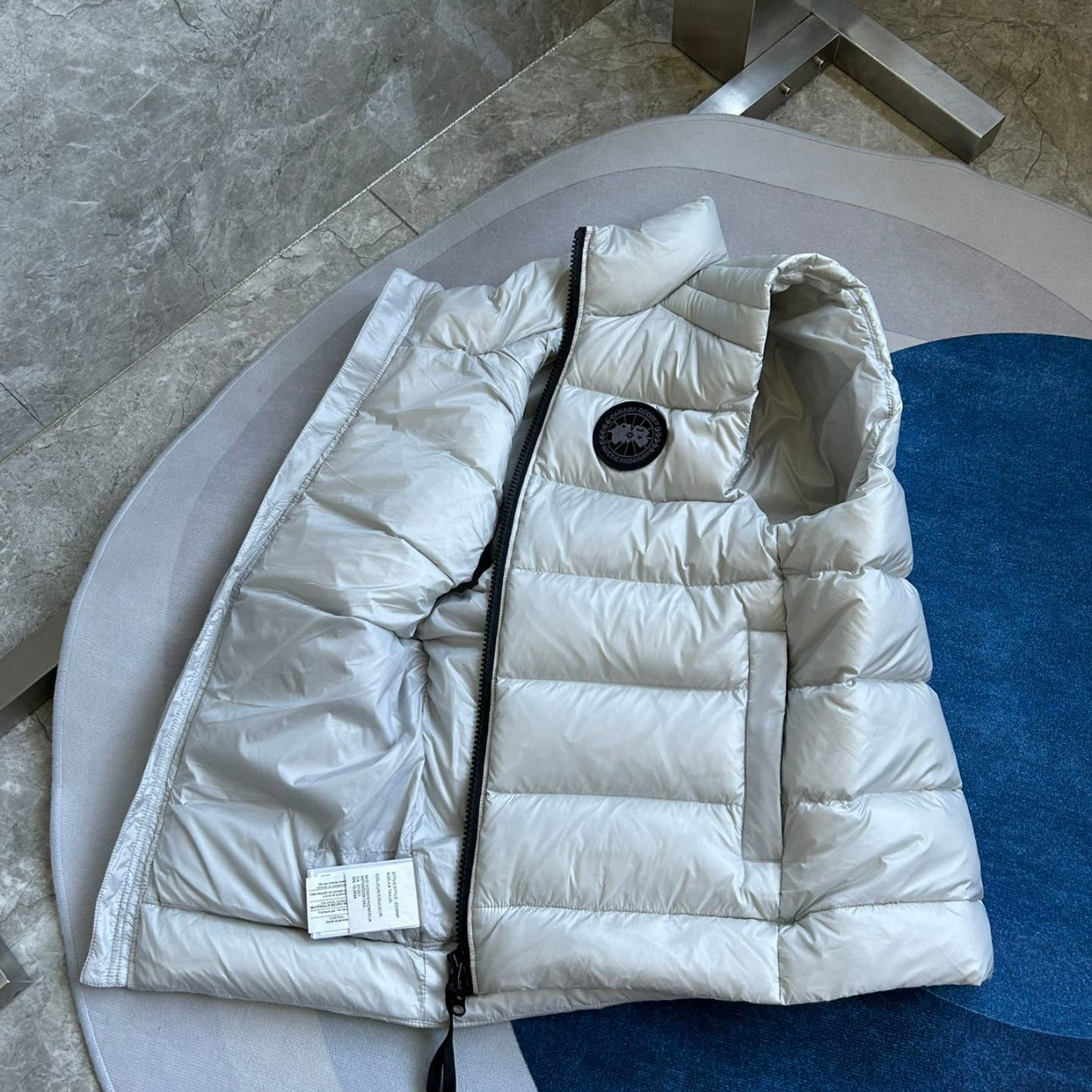 (PRE ORDER) CG CROFTON BLACK BADGE GILET - LIGHT GREY