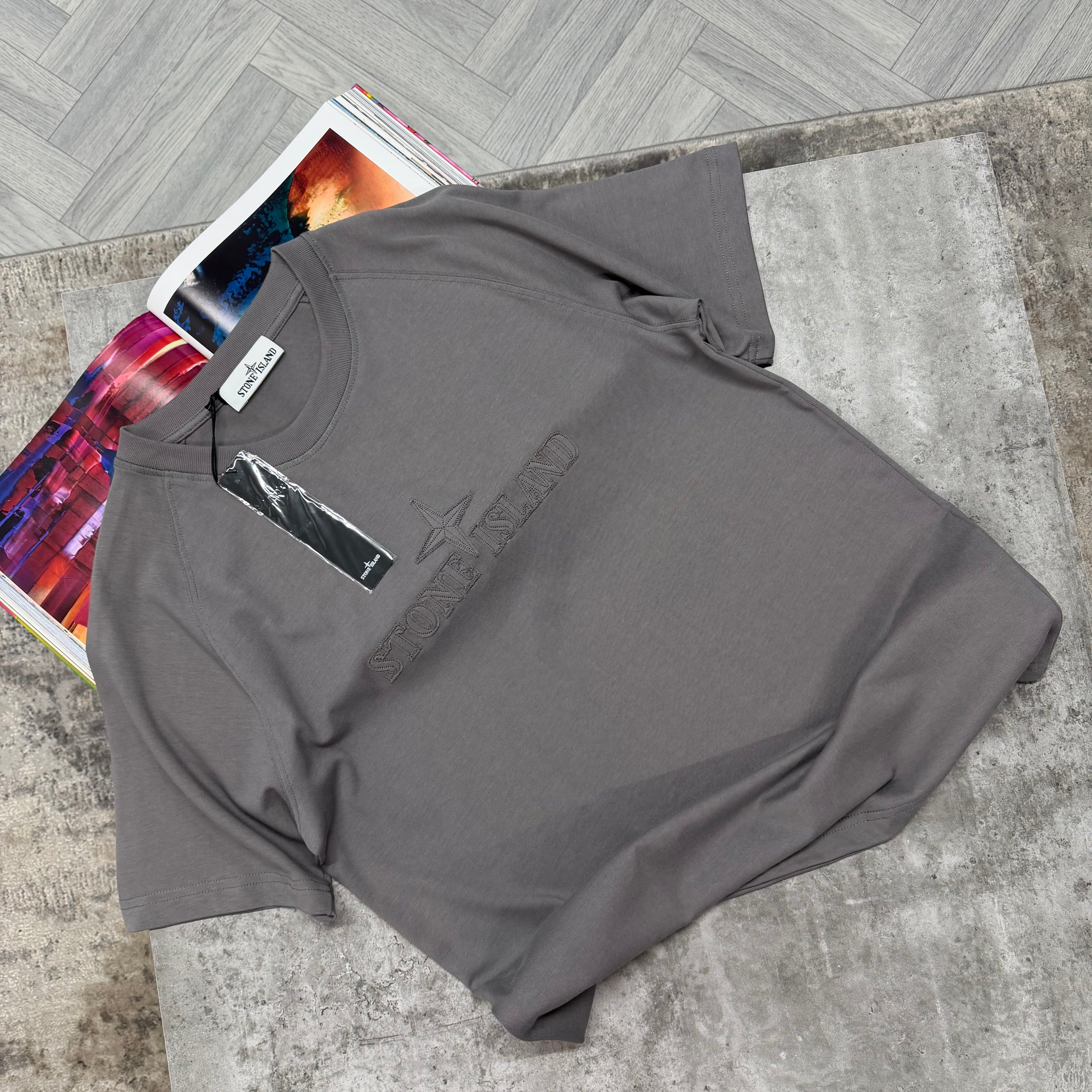 SI T SHIRT - CHARCOAL