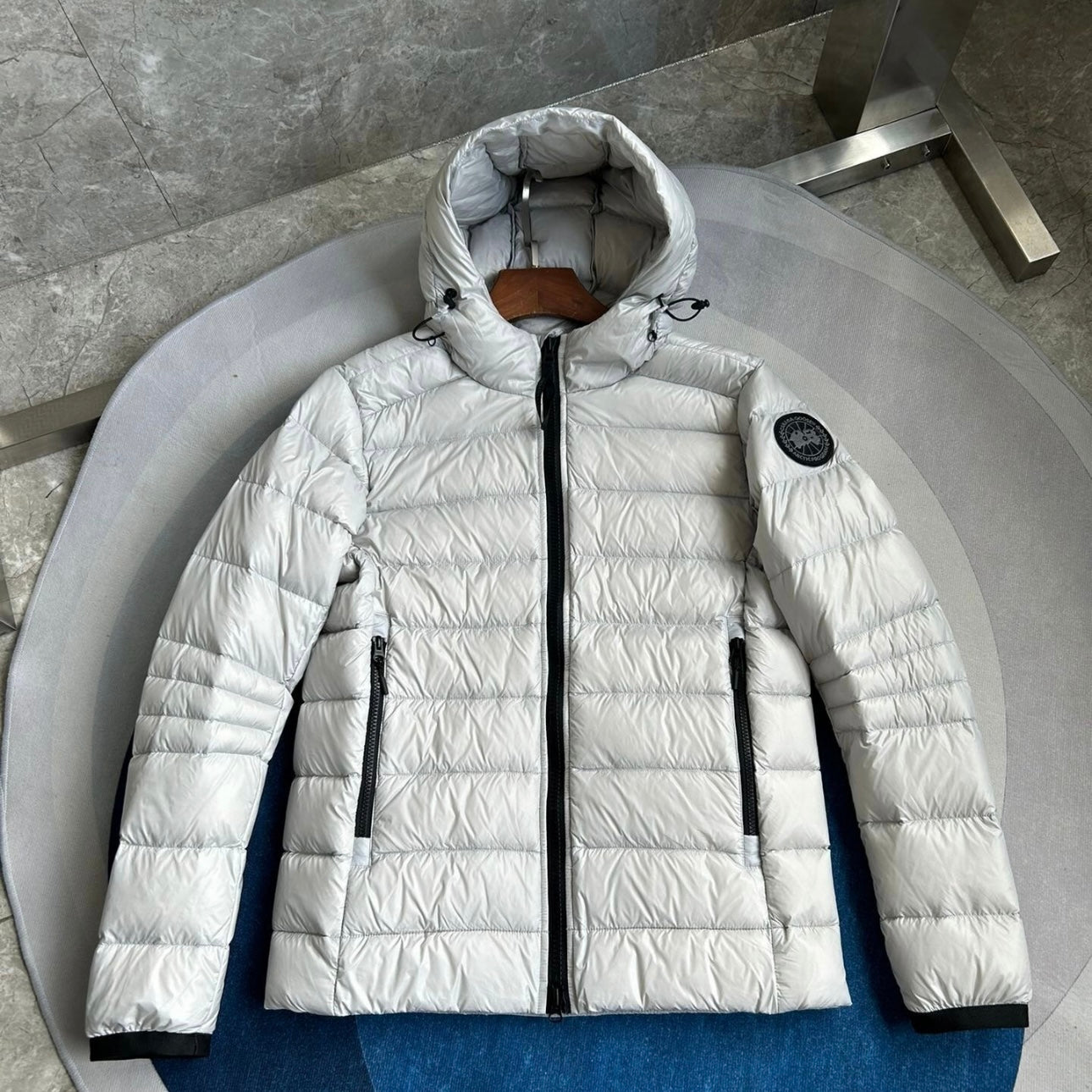 (PRE ORDER) CG CROFTON BLACK BADGE COAT - LIGHT GREY