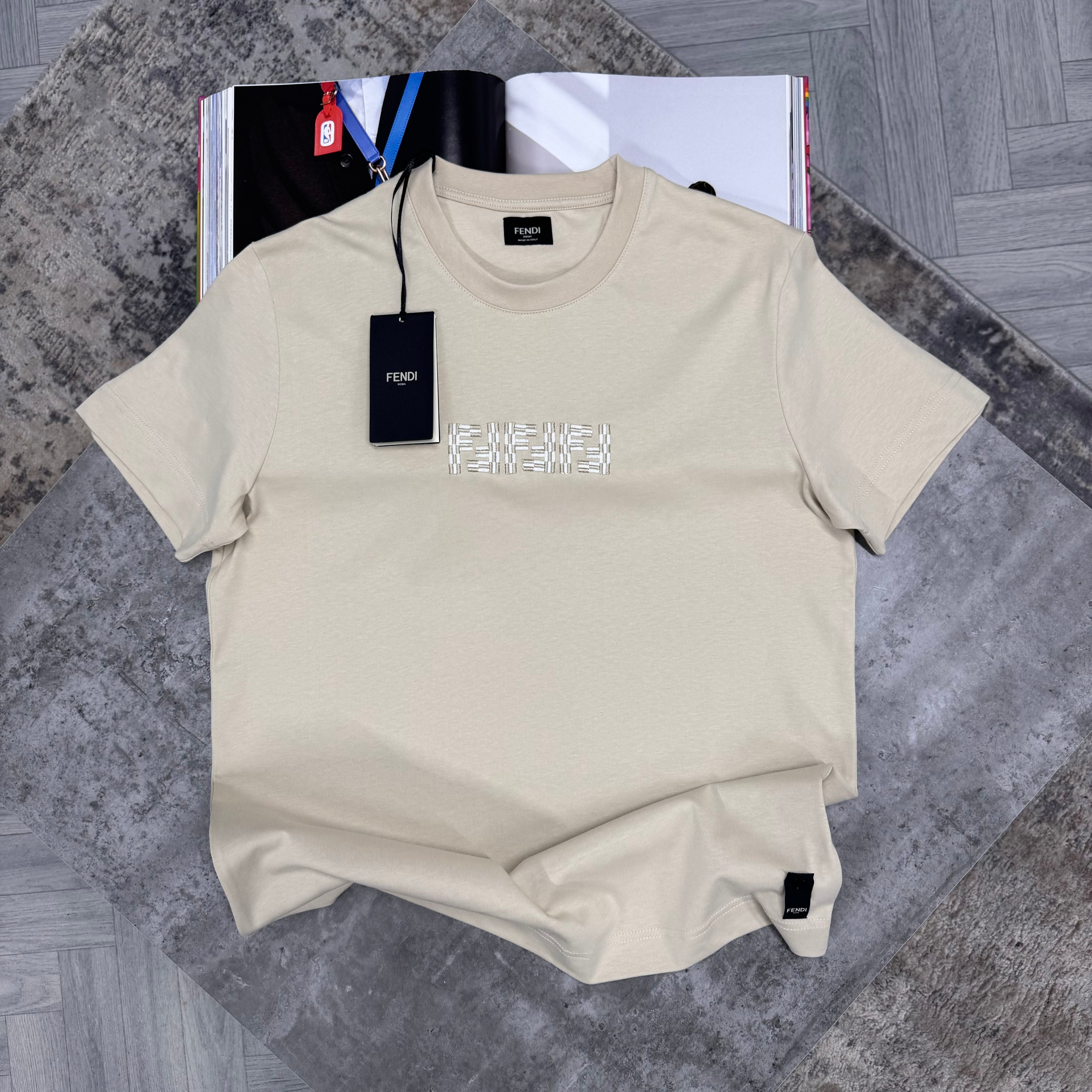 FDI CENTRE LOGO T SHIRT - BEIGE