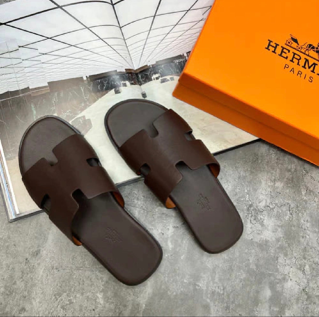 H SLIDES - BROWN