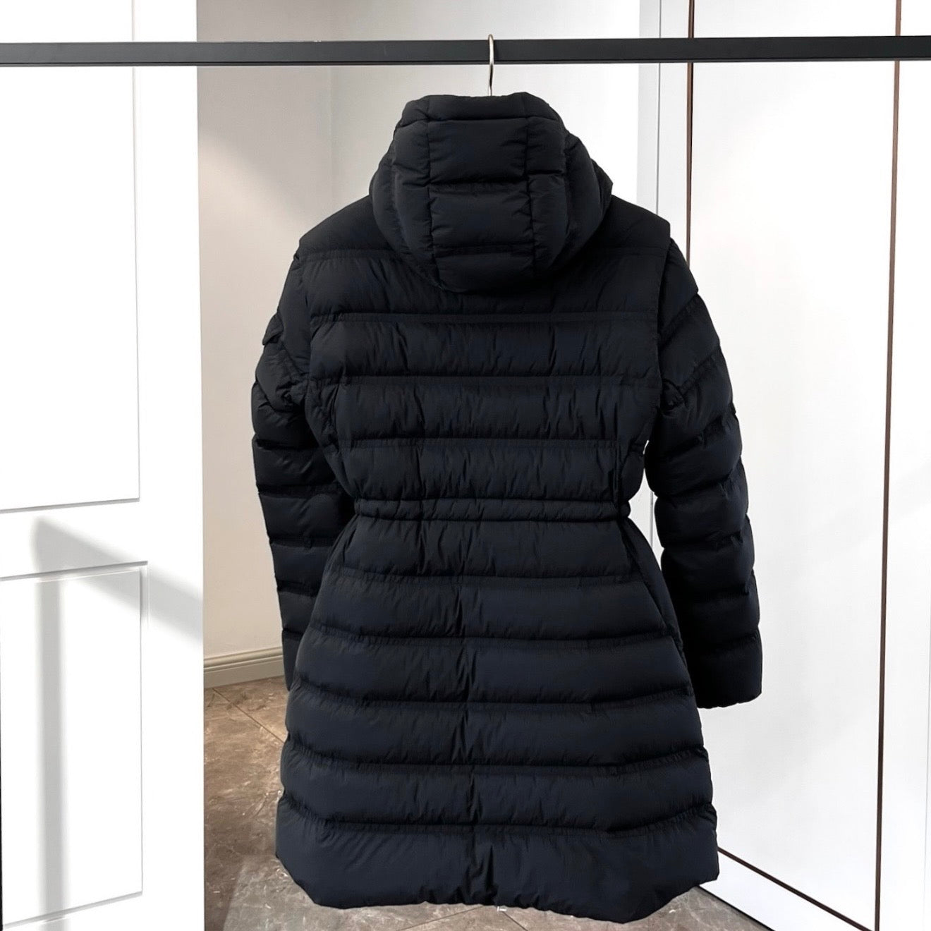 (PRE ORDER) MNCLR COAT - BLACK