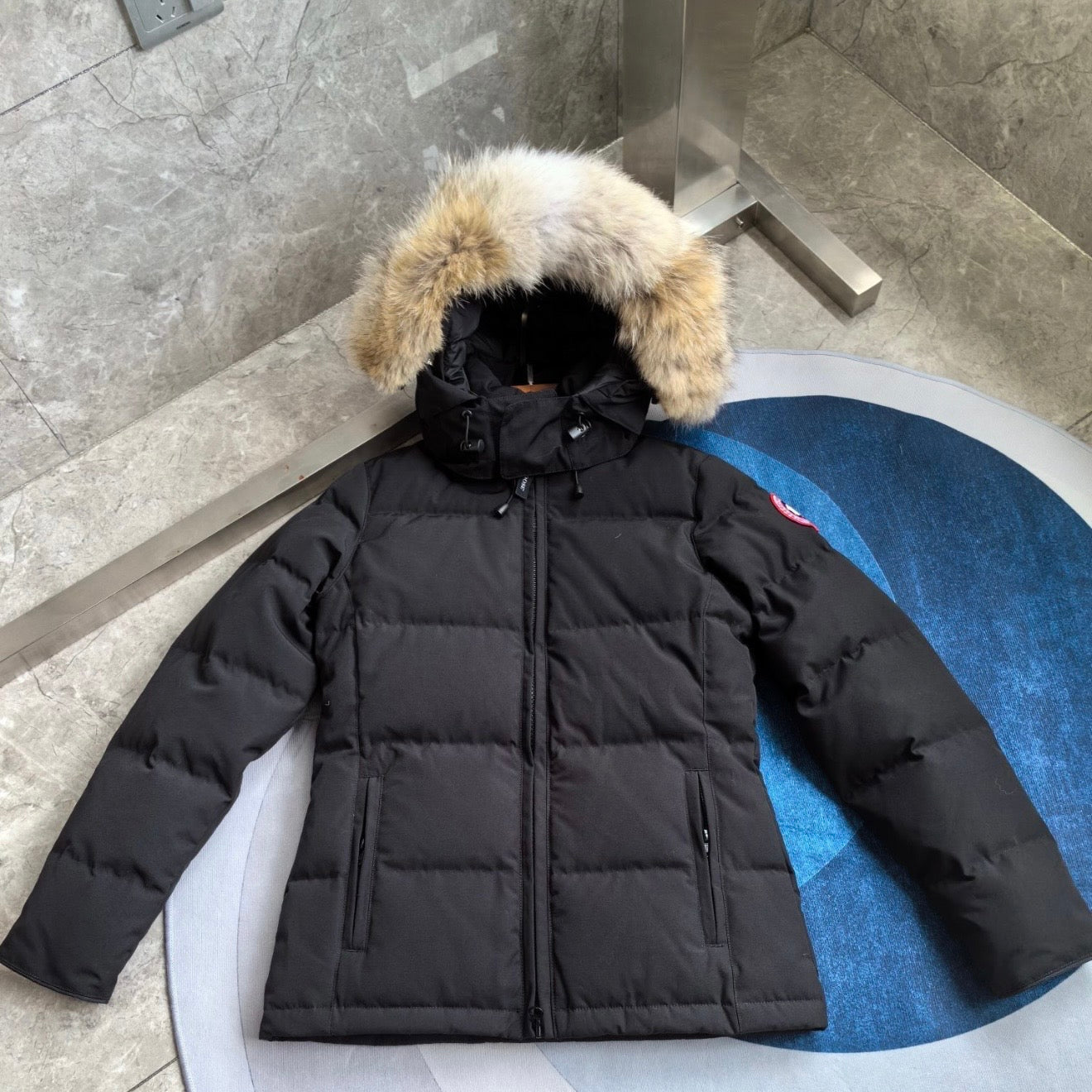 (PRE ORDER) CG CHELSEA PARKER COAT - BLACK