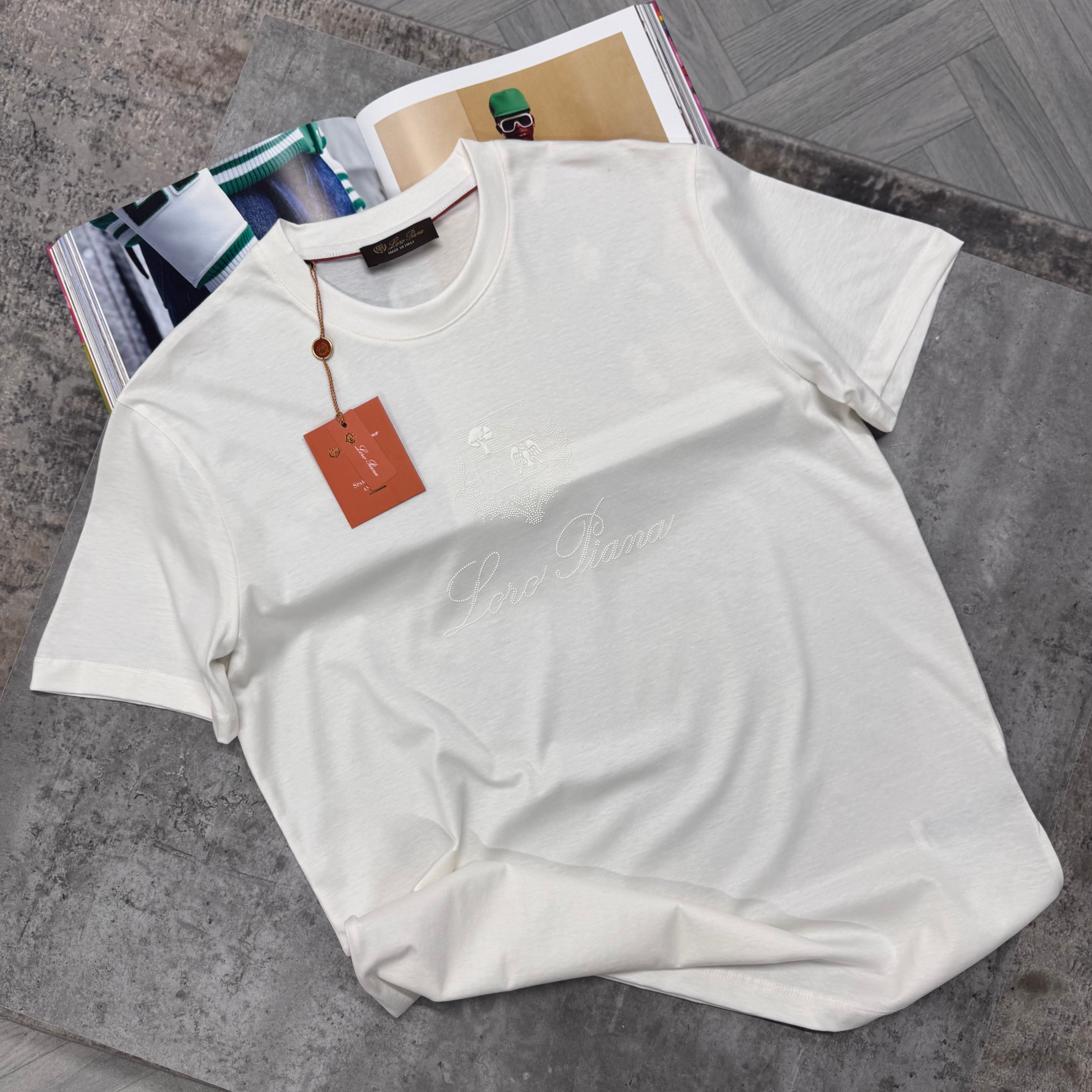 LORO T SHIRT - WHITE