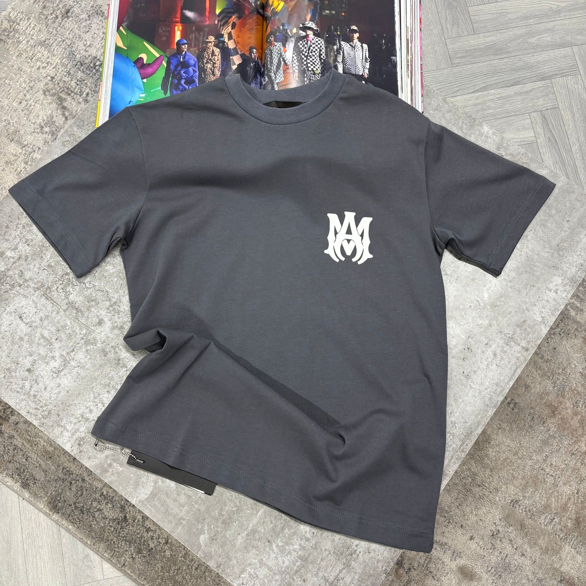 AM T SHIRT - CHARCOAL