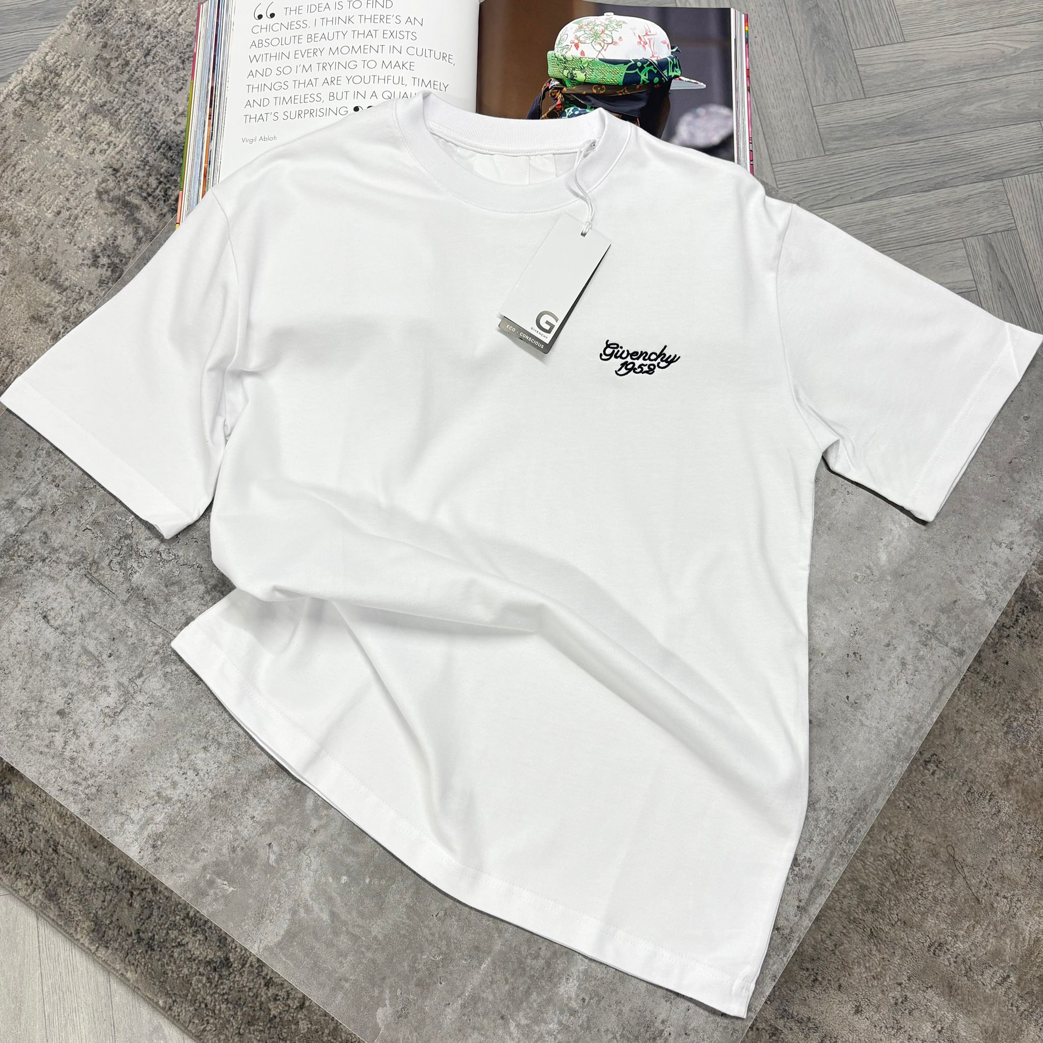 GIV OVERSIZED 1952 T SHIRT - WHITE