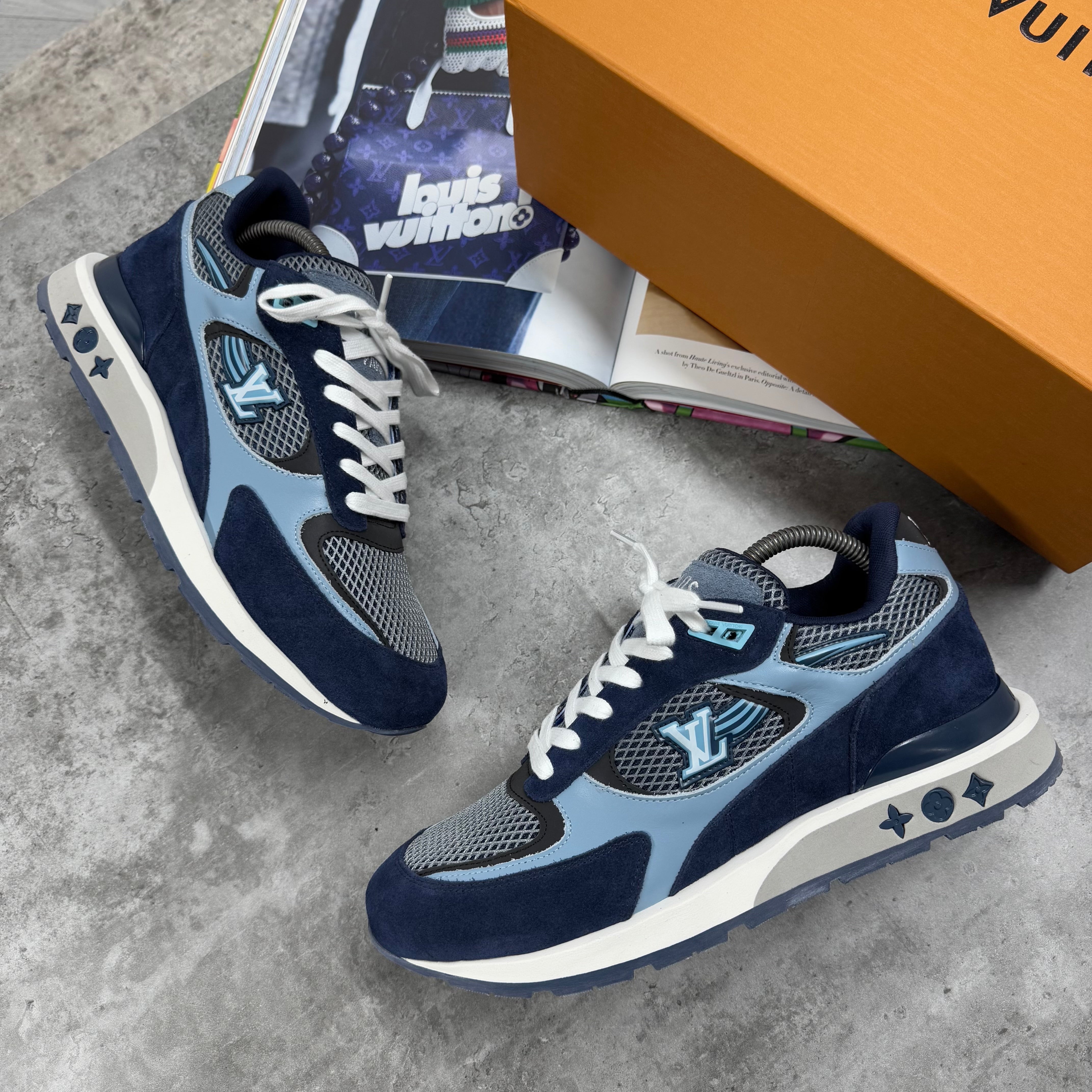 (PRE ORDER) LVE RUNAWAY TRAINERS - BLUE