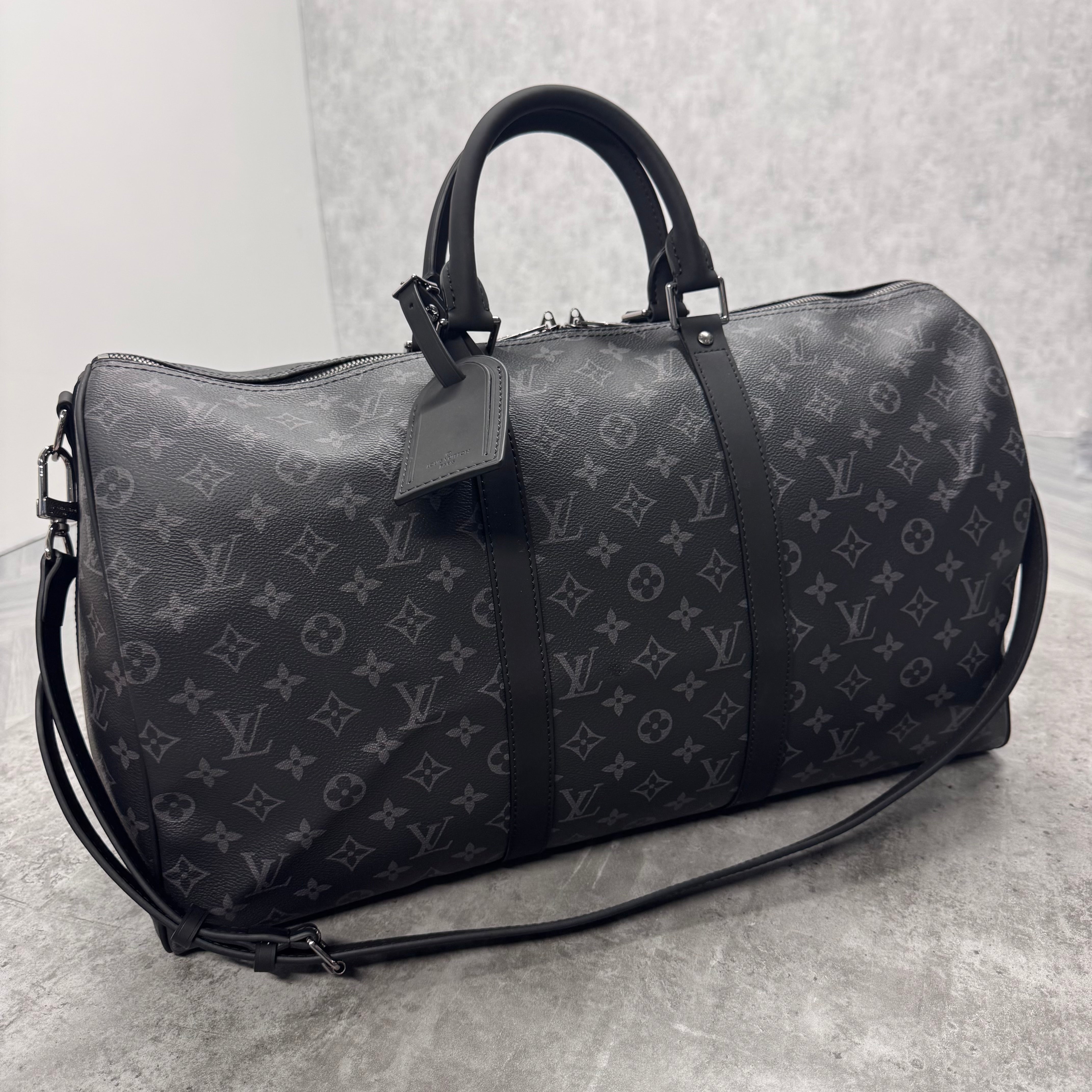 (PRE ORDER) LVE DUFFEL BAG (50) - BLACK