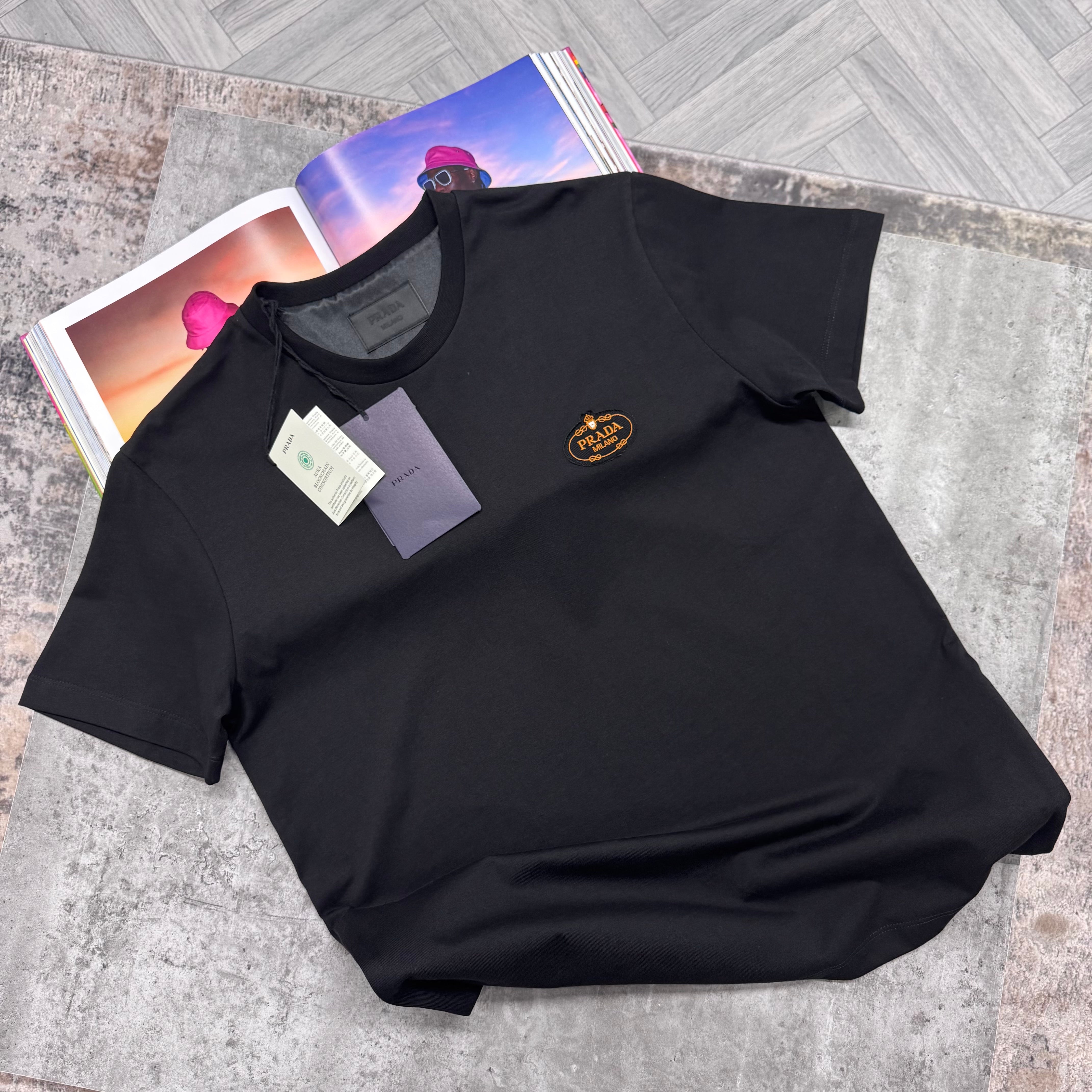 PDA ORANGE LOGO T SHIRT - BLACK