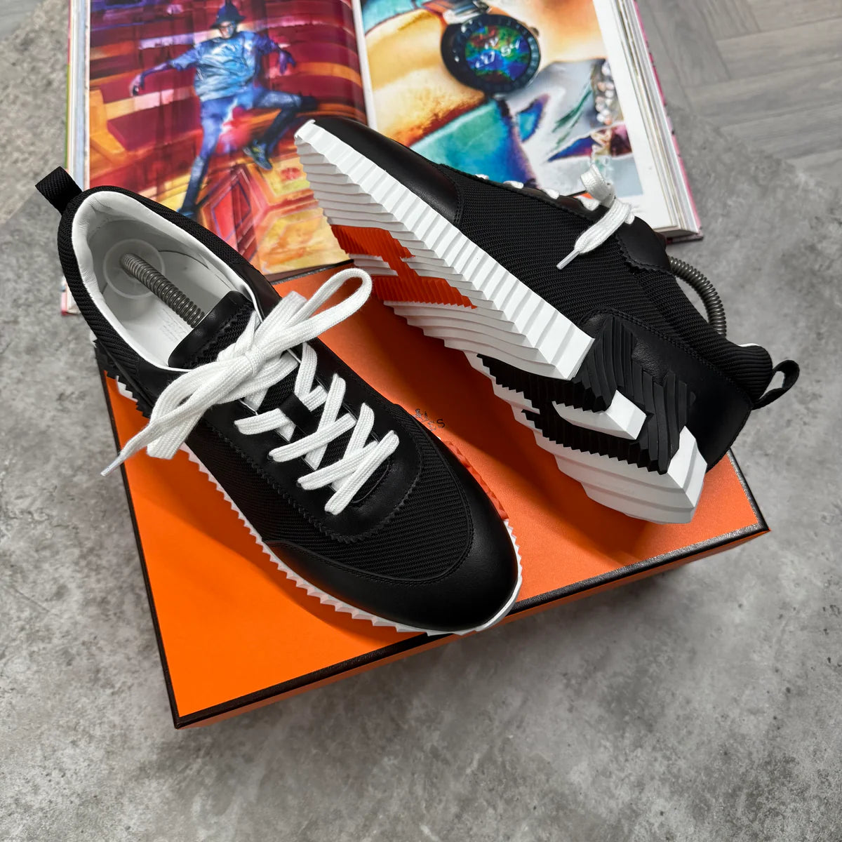 (PRE ORDER) H TRAINER - BLACK / WHITE