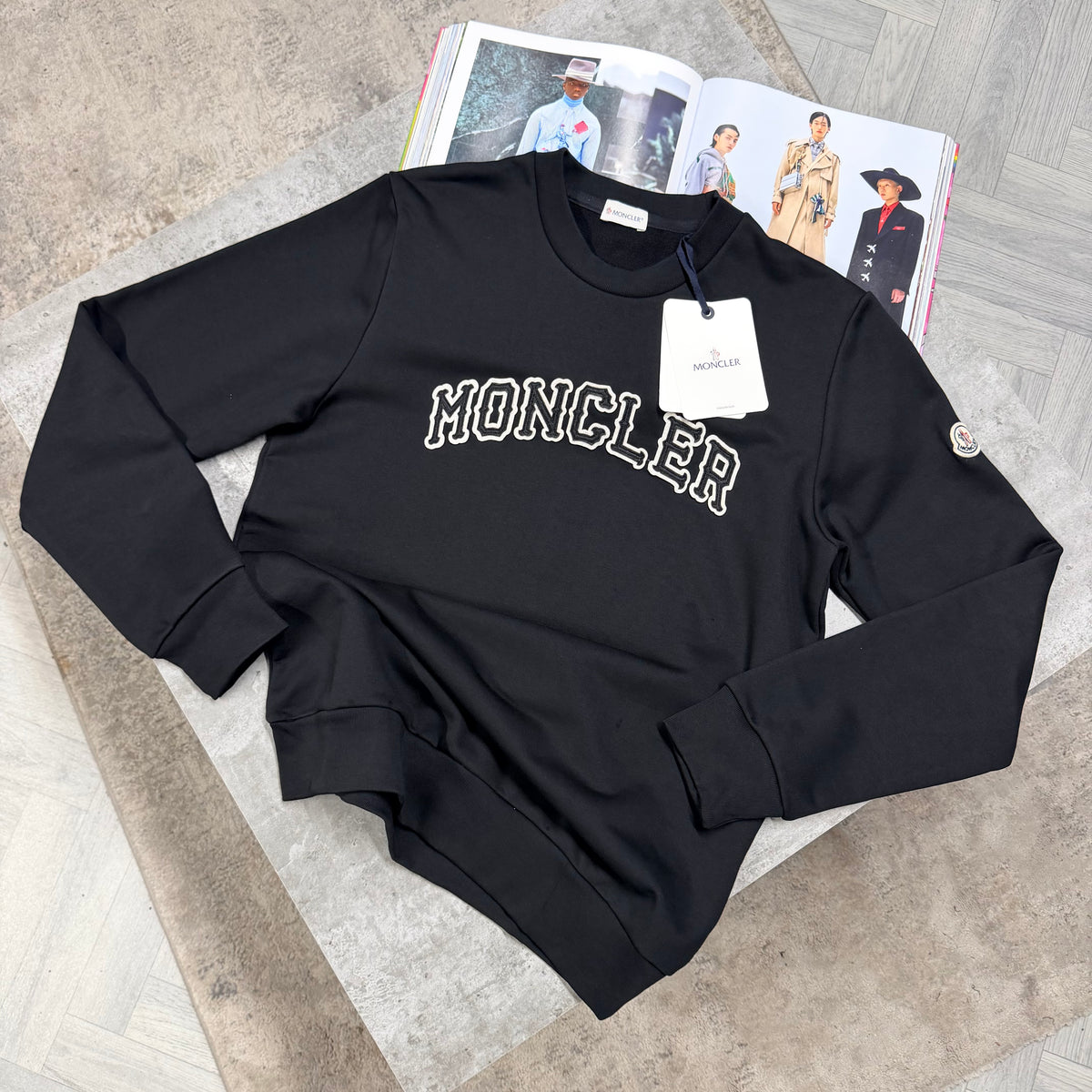 MNCLR LOGO JUMPER - BLACK