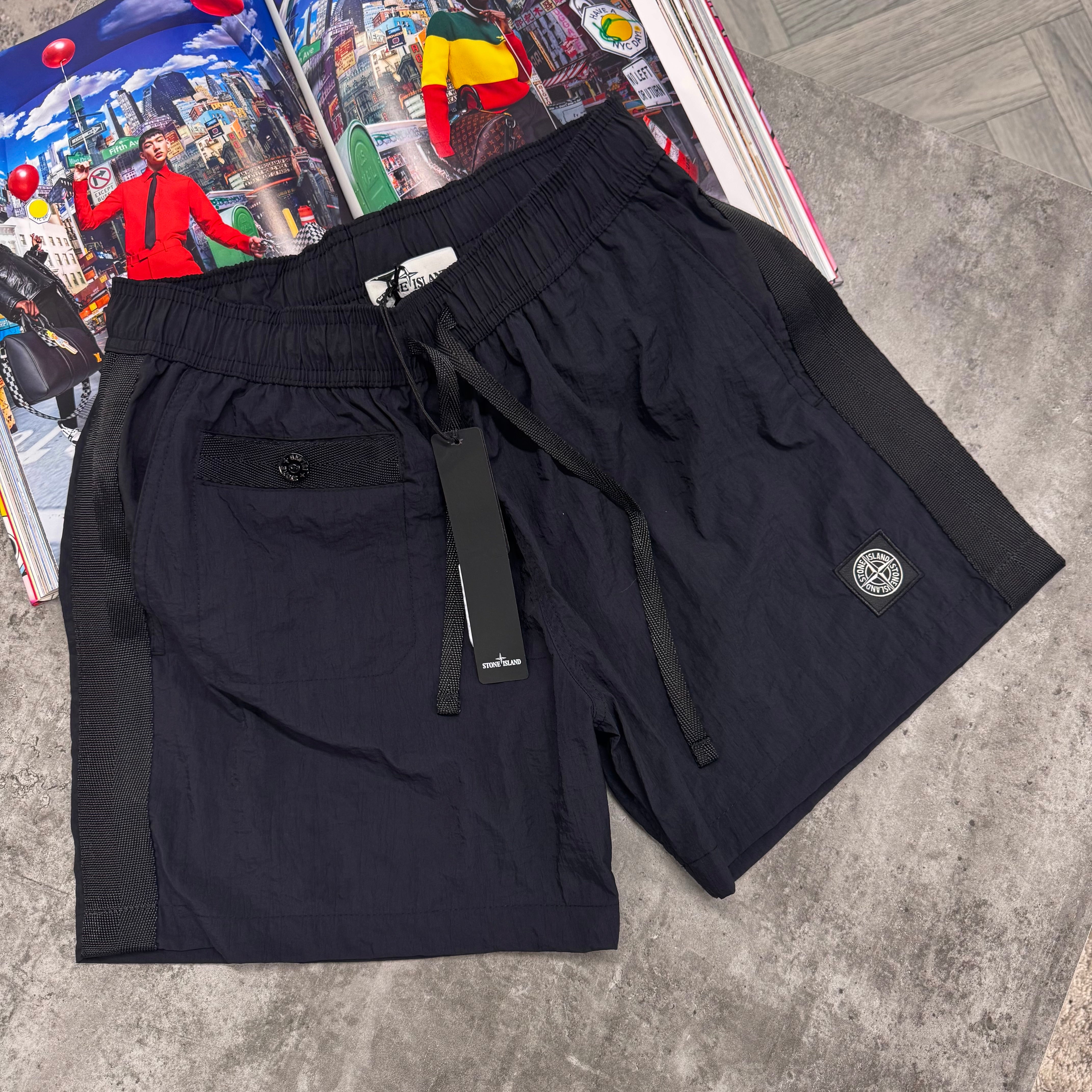SI SQUARE BADGE SWIMS - BLACK